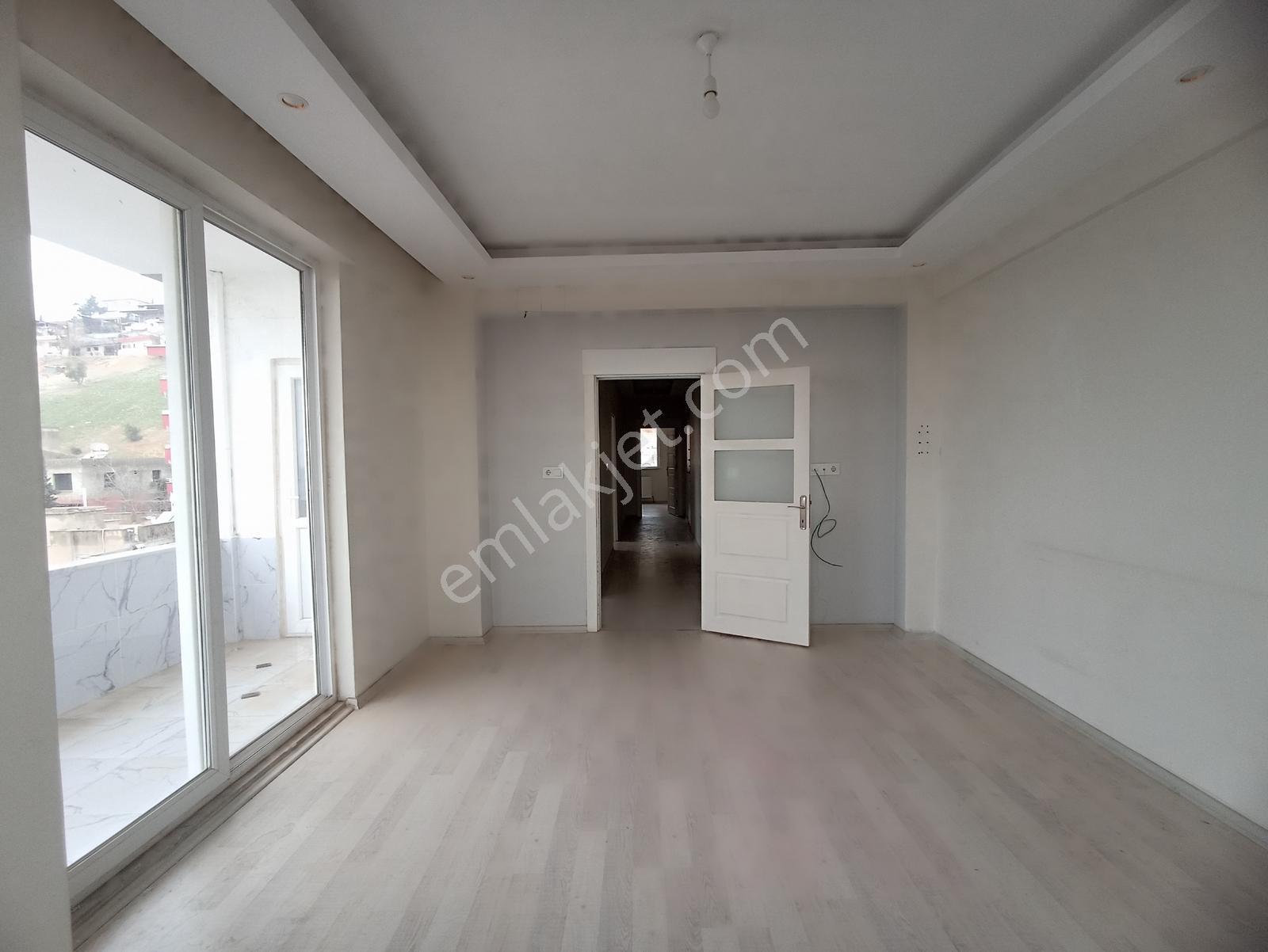Farkmaraş Emlak Tan Aslanbey Mah. Kiralık 2+1 Geniş Daire
