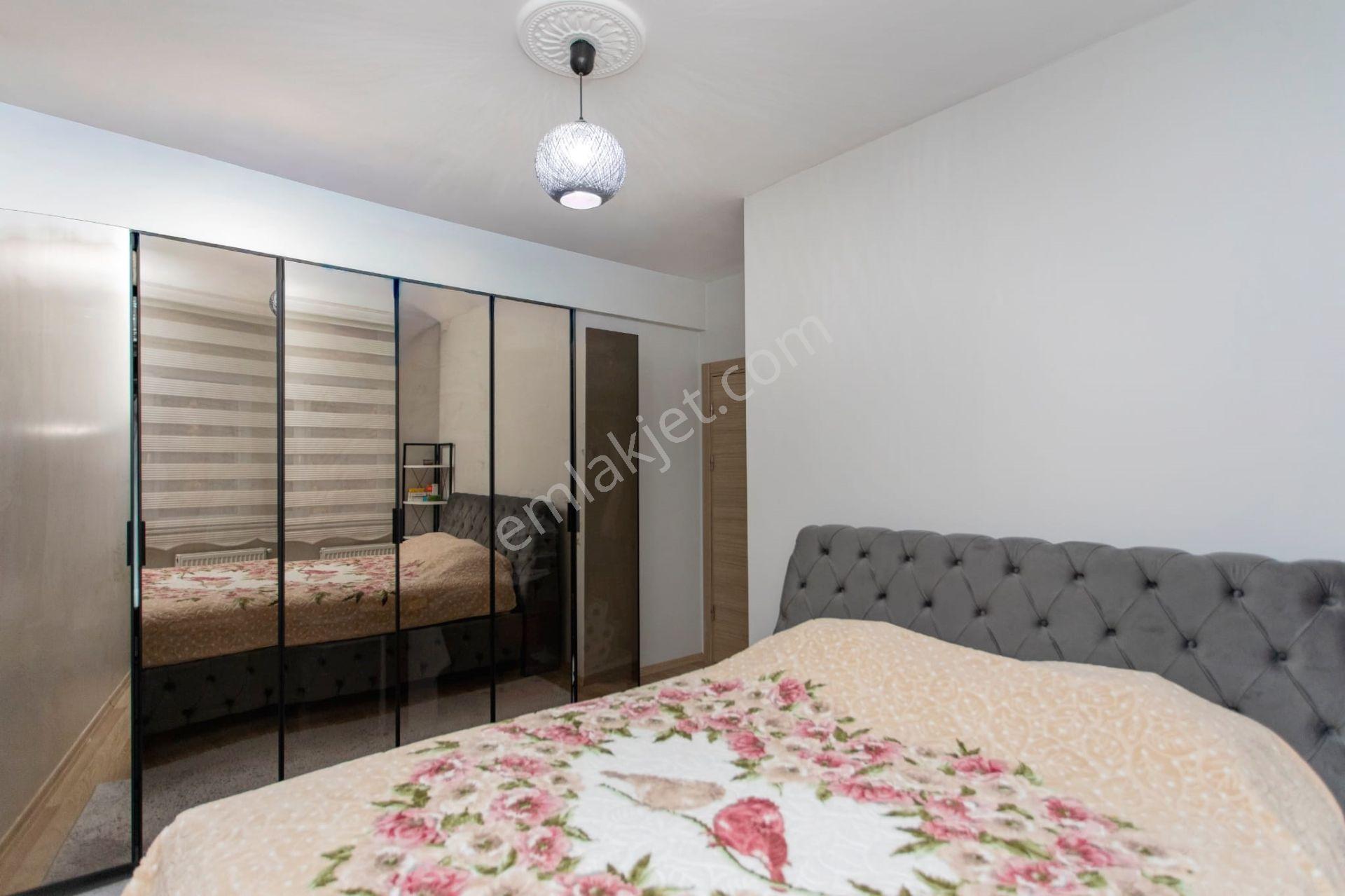 Küçükçiğlide Satılık 2+1 Doğalgazlı+balkonlu+asansörlü (serkan) - Görsel 15