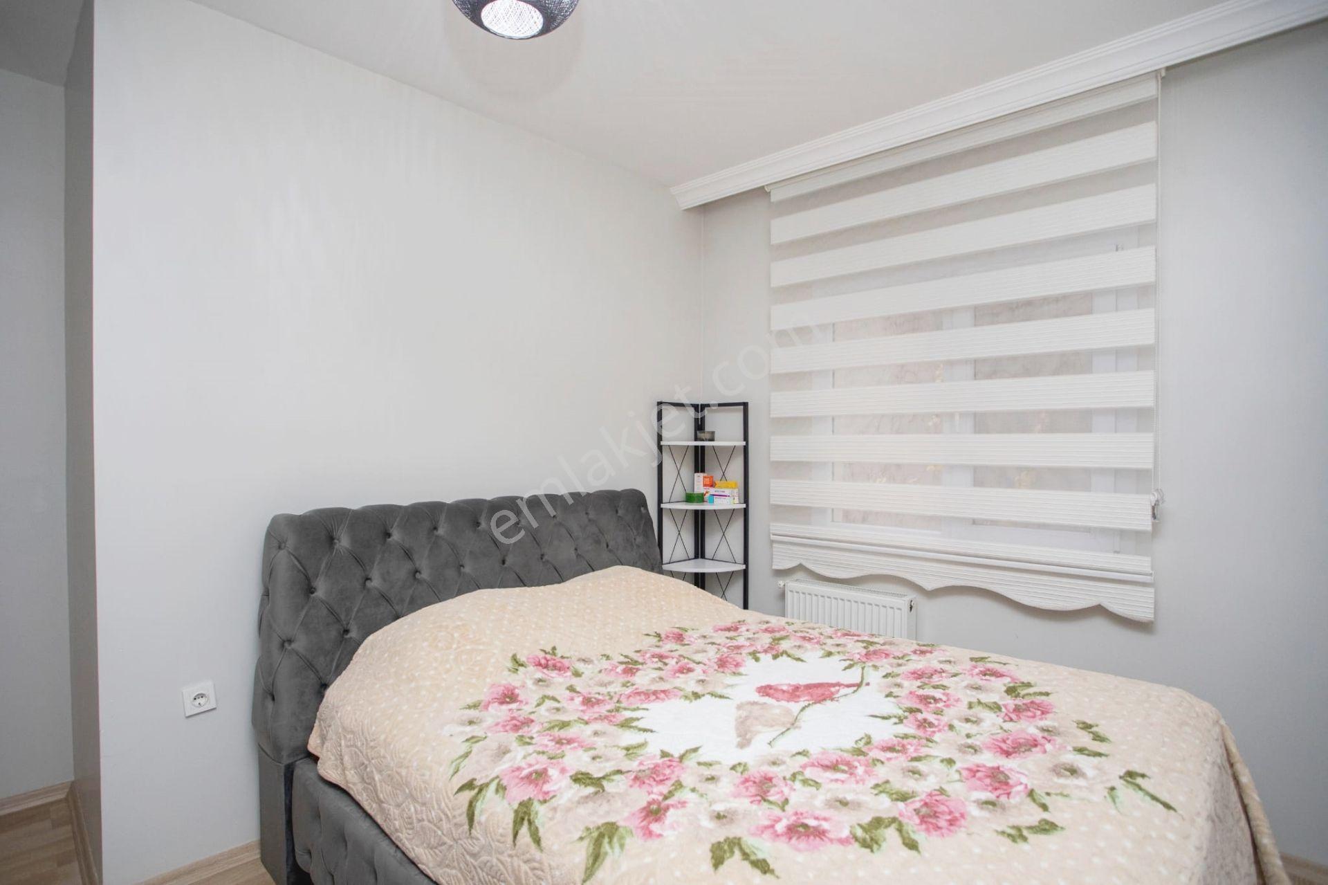 Küçükçiğlide Satılık 2+1 Doğalgazlı+balkonlu+asansörlü (serkan) - Görsel 18