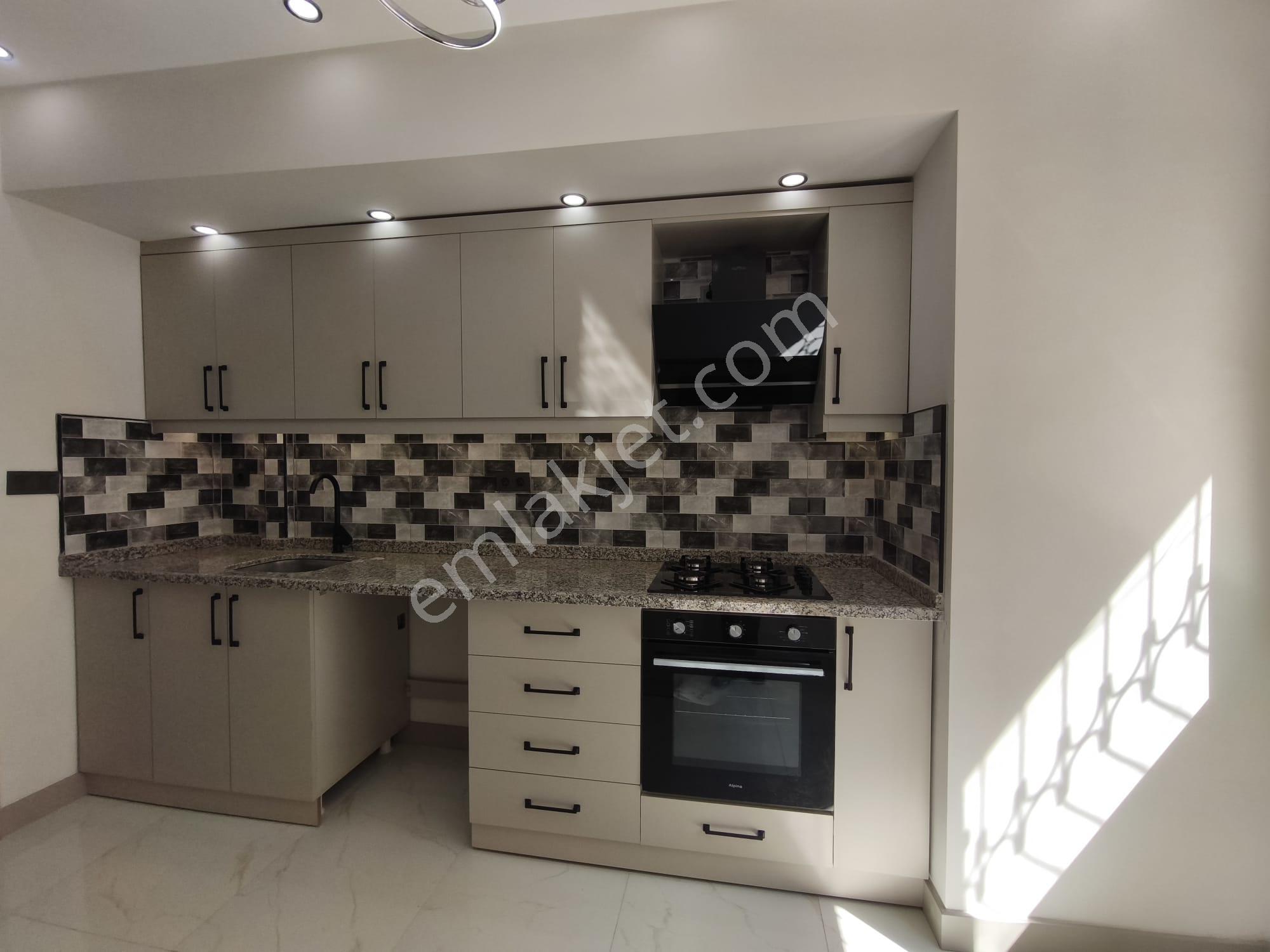 Adana Beyazevler Mah 3+1 Zemin Kat Ful Yapılı Masrafsız Satılık Daire