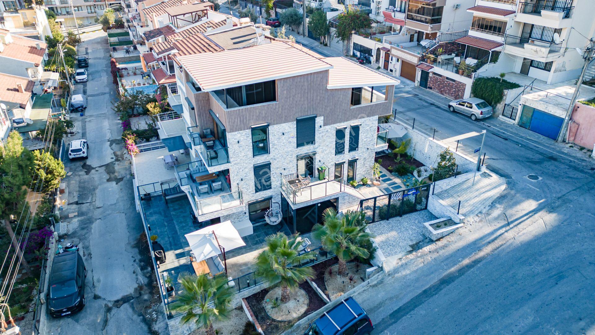 Kuşadası Deniz Manzaralı Ultra Lüks Satılık 5+2 Villa - Görsel 4