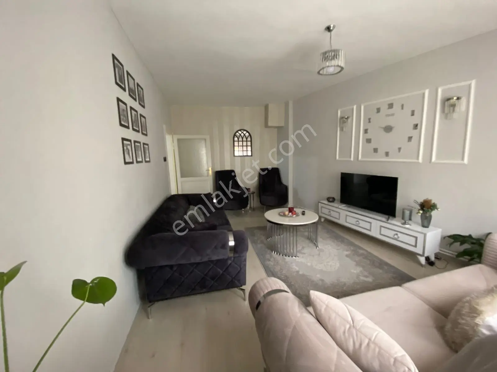 Beyazıtpaşa Mahallesi Acil Satılık 3+1 Daire