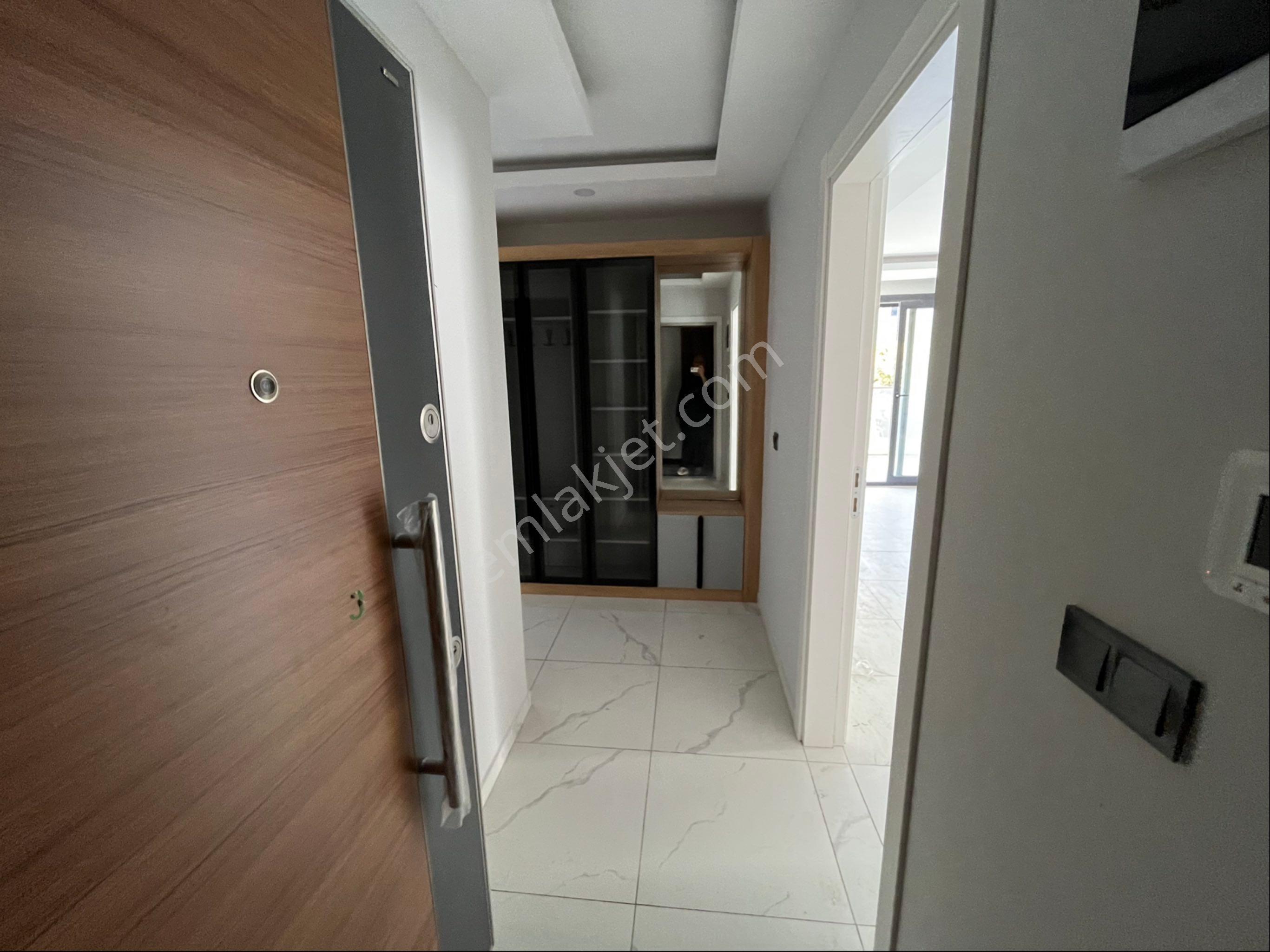 Kuşadasında Sıfır Havuzlu Kapalı Otoparklı 2 Artı 1 Kiralık Daire - Görsel 23