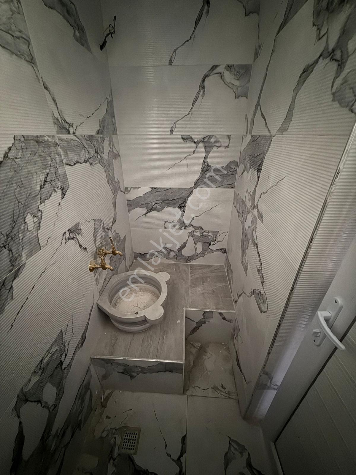 4+1 Kombili Teraslı Geniş Bahçe Kullanım Alanlı Fırsat Villa - Görsel 19