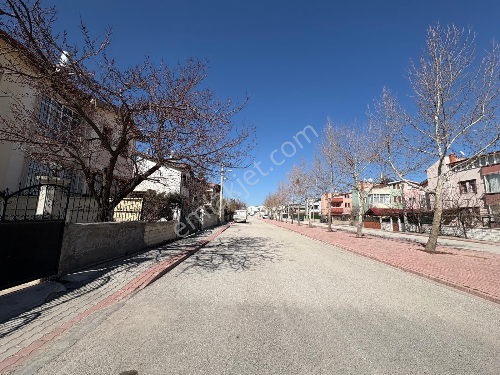 Stadyum'a Yürüme Mesafesinde, Temiz, Bakımlı Villa Tipi Triblex! - Görsel 20