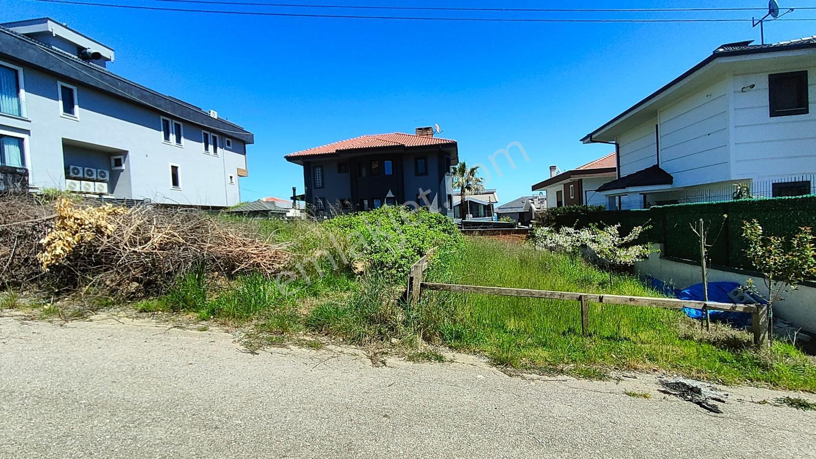 Şile Ağlayankaya Mevkisinde 399 M2 0.45 Emsal Satılık Arsa