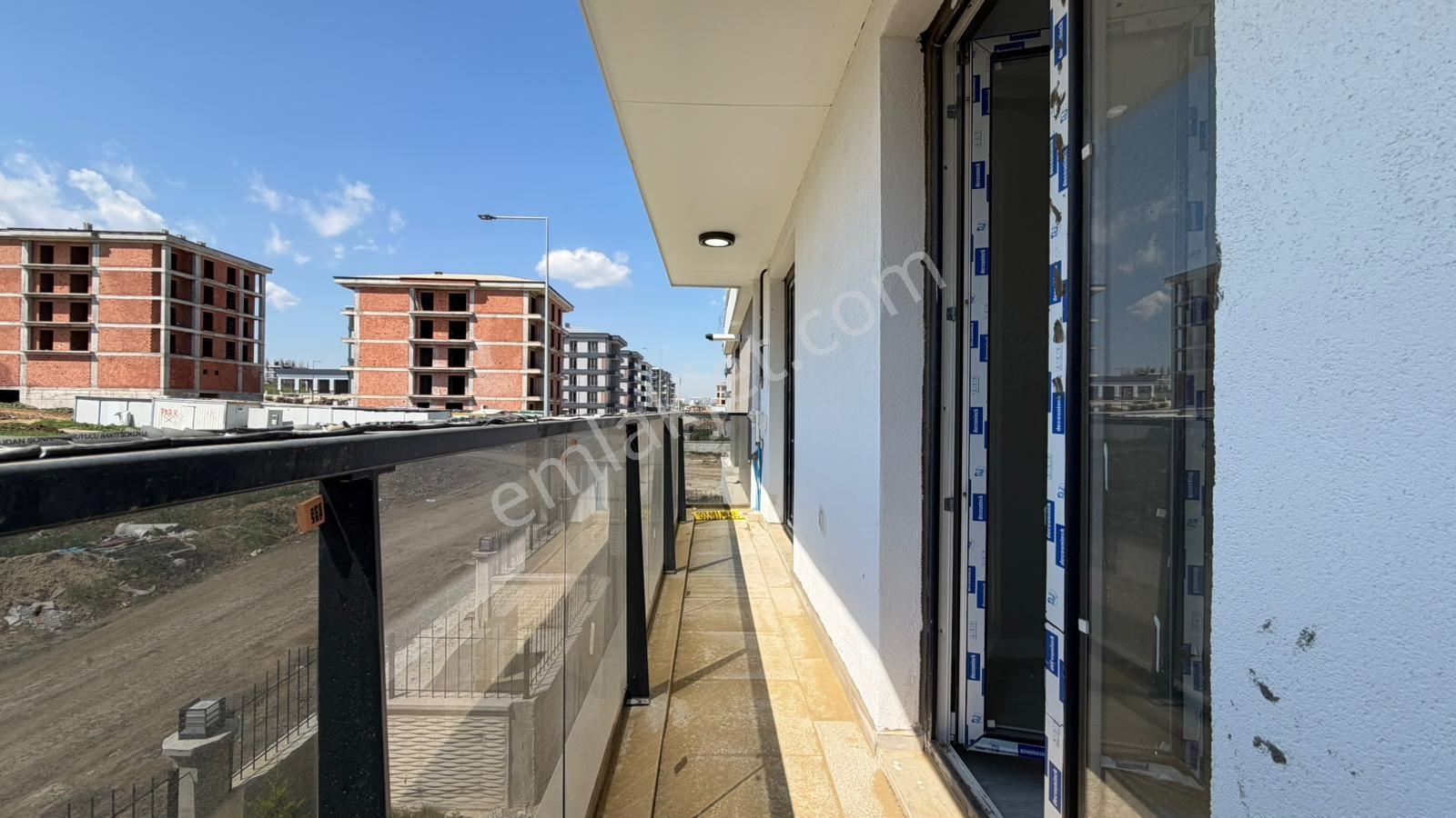 Atatürk Mah Havuzlu Site İçerisinde Kiralık Lüx 1+1 Daire - Görsel 3