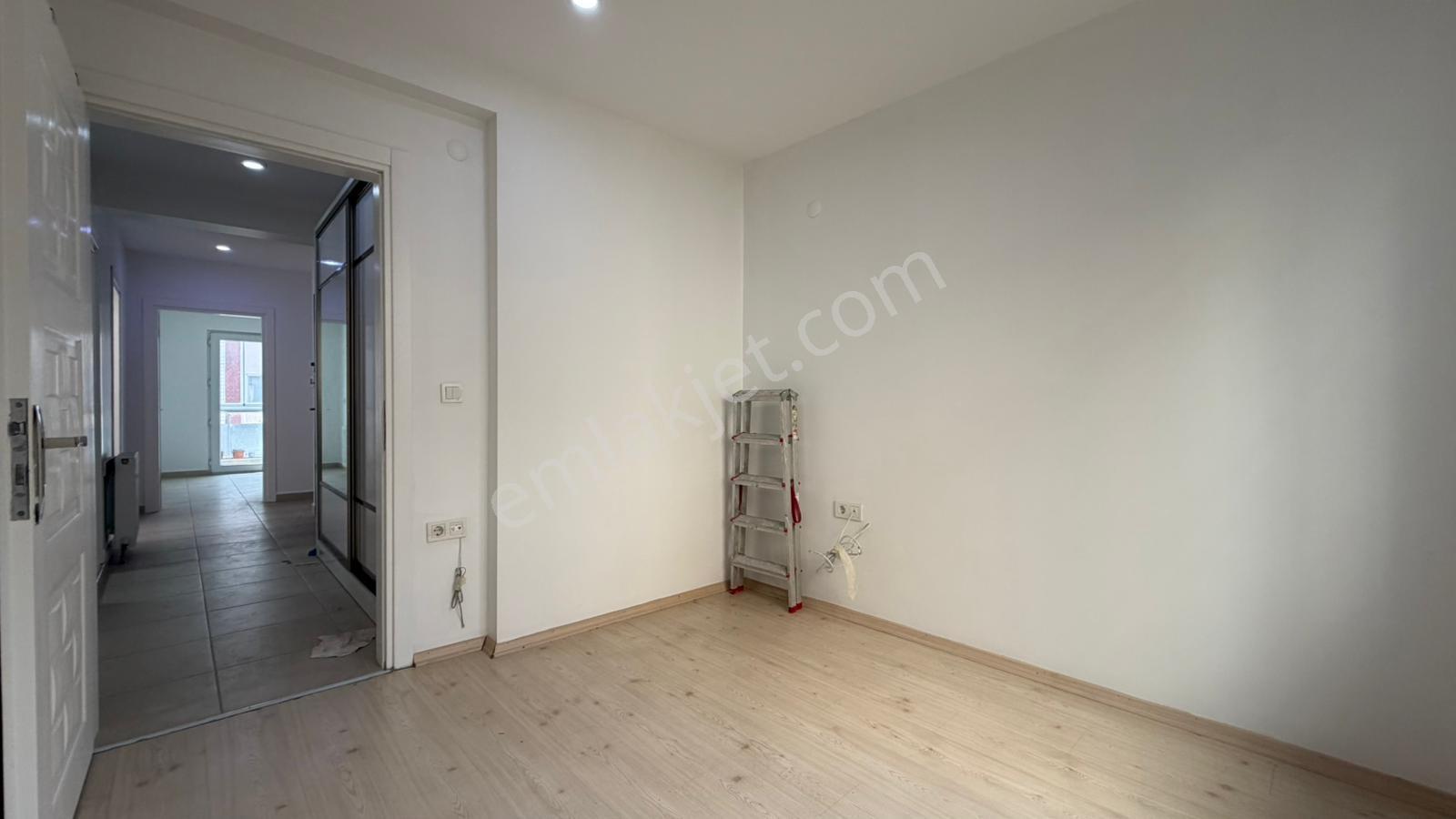 Çiftlikönü Mahallesinde Salı Pazarı Sokağı Kiralık 2+1 Daire - Görsel 27