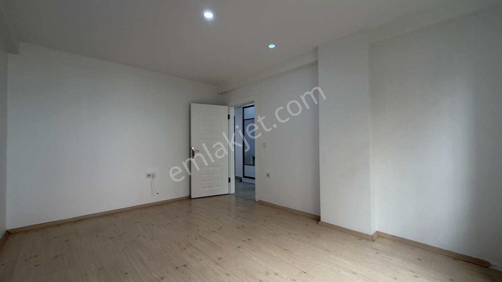 Çiftlikönü Mahallesinde Salı Pazarı Sokağı Kiralık 2+1 Daire - Görsel 26