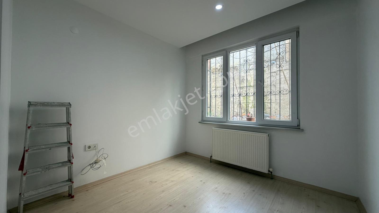 Çiftlikönü Mahallesinde Salı Pazarı Sokağı Kiralık 2+1 Daire - Görsel 14