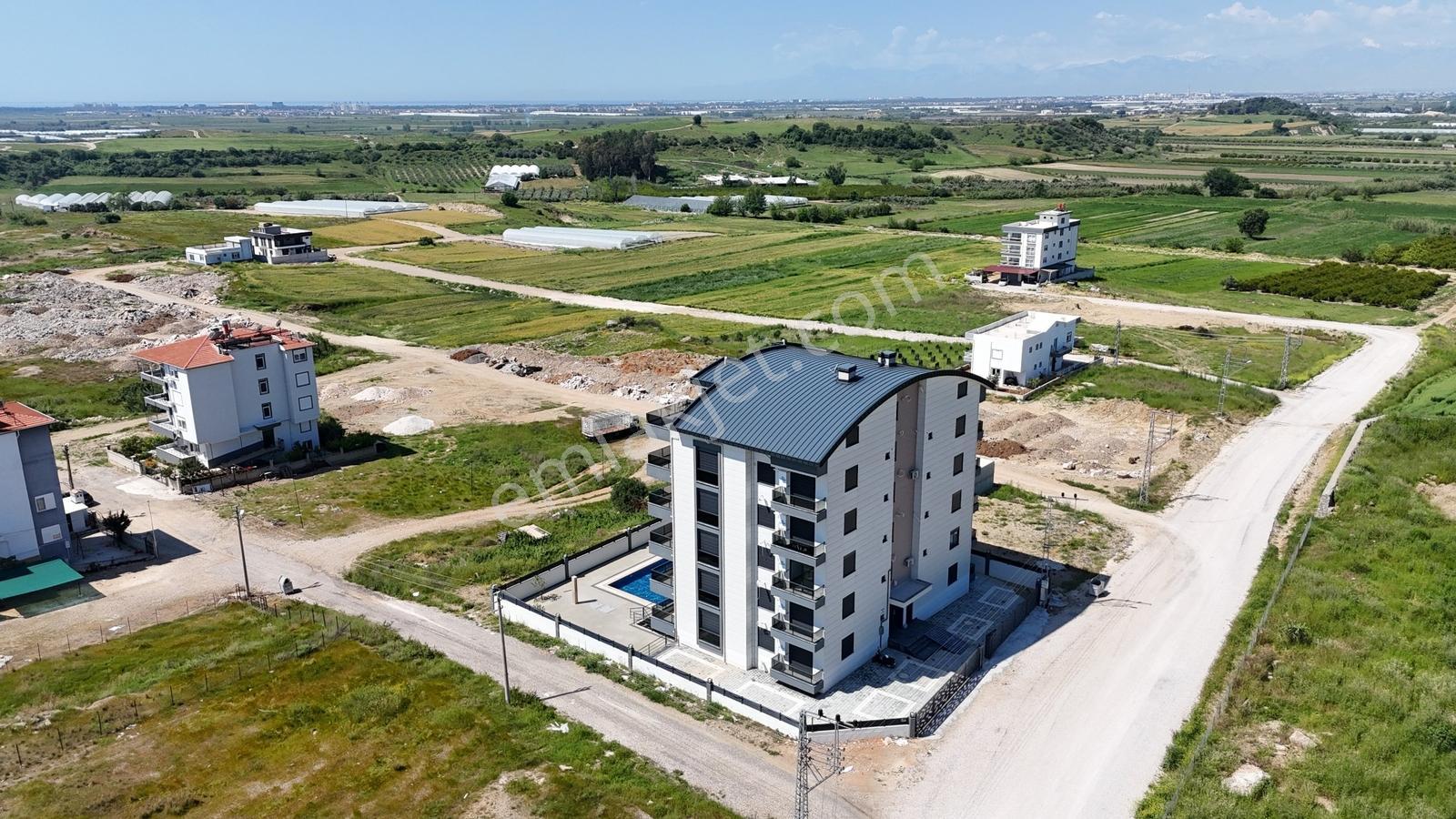 Serik Gedikte Havuzlu Doğal Gazlı Lüks 3+1 Daireler - Görsel 31