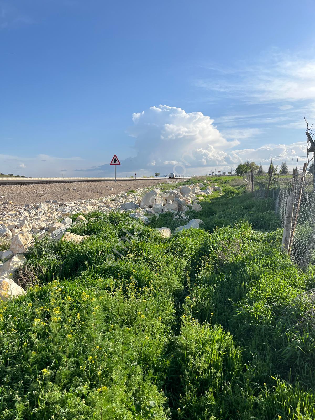 Korkuteli Bozova Yukarı Da İçinde 2+1 Ev Olan 842 M2 Satılık Tarla - Görsel 7