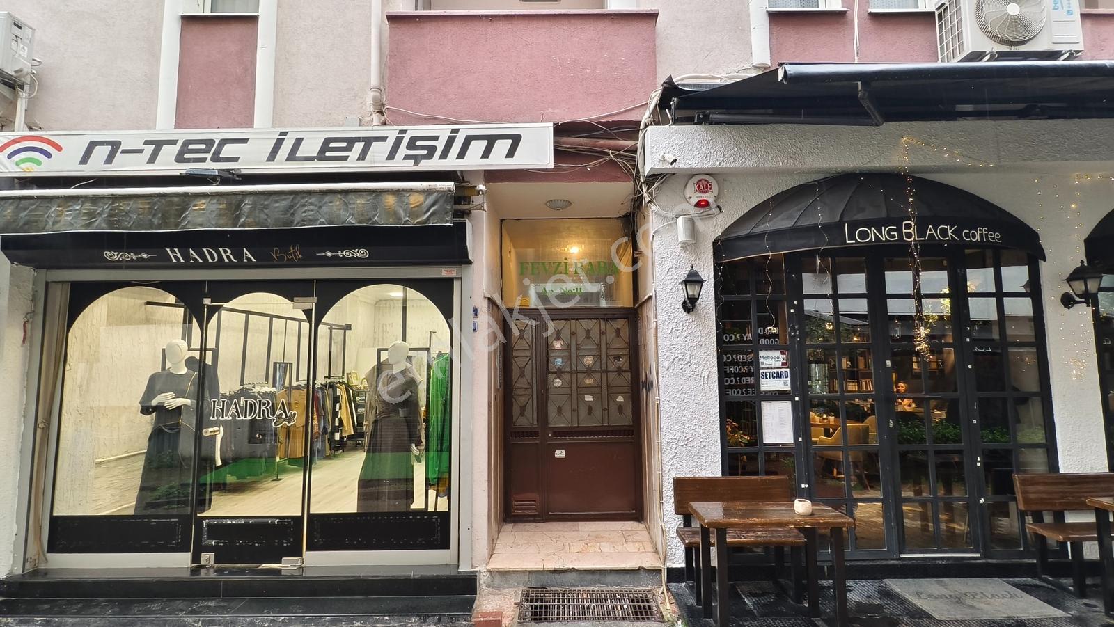 Uğur Şahin'den İzmit Merkezde Satılık Arakat 3+1 14om² Daire - Görsel 11