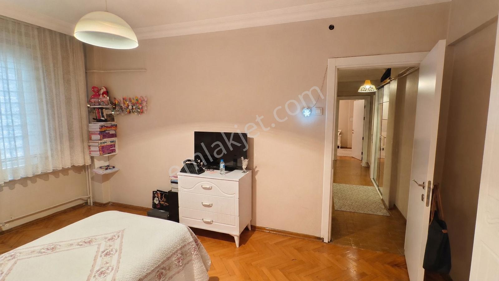 Uğur Şahin'den İzmit Merkezde Satılık Arakat 3+1 14om² Daire - Görsel 28