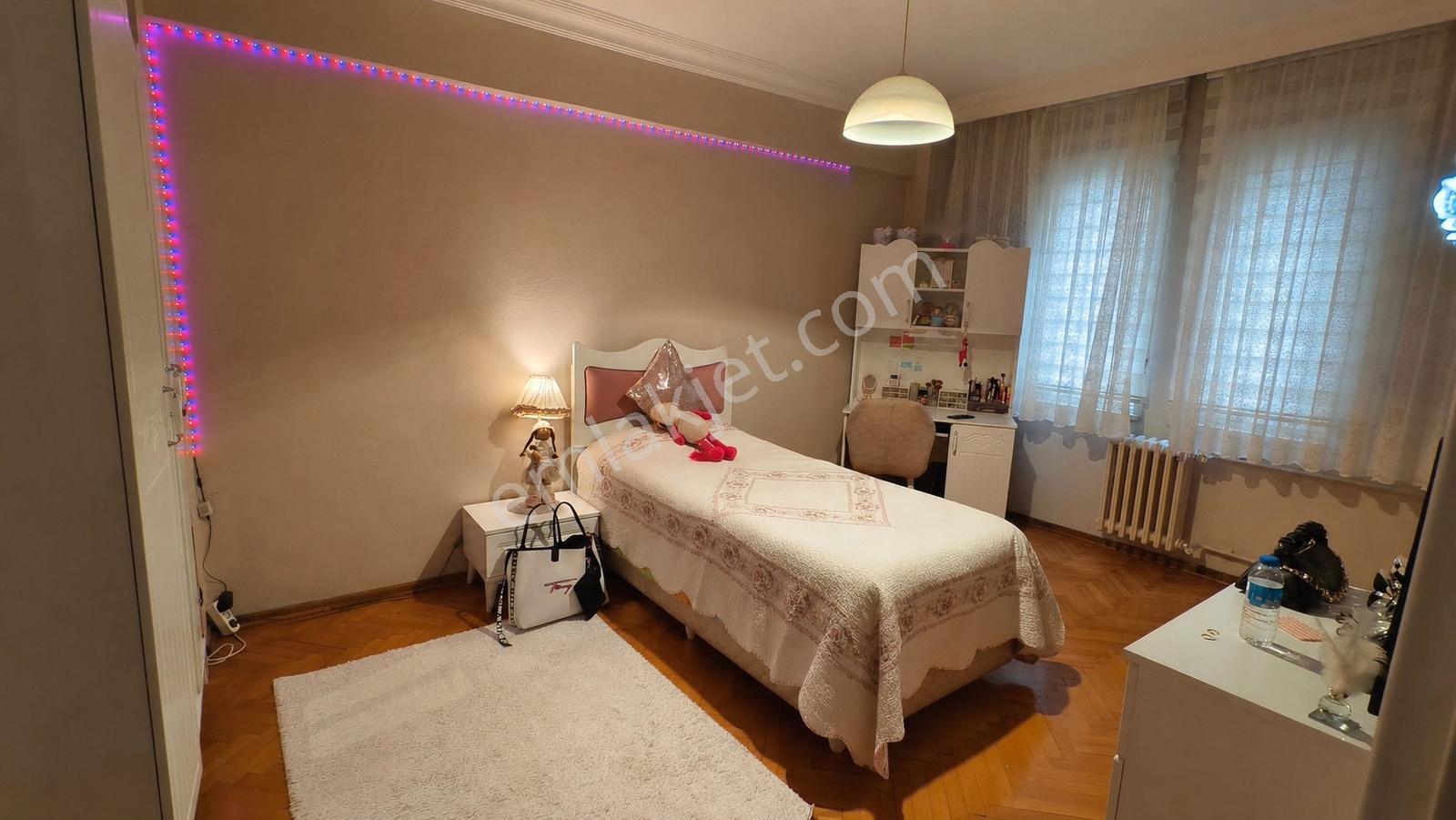 Uğur Şahin'den İzmit Merkezde Satılık Arakat 3+1 14om² Daire - Görsel 29