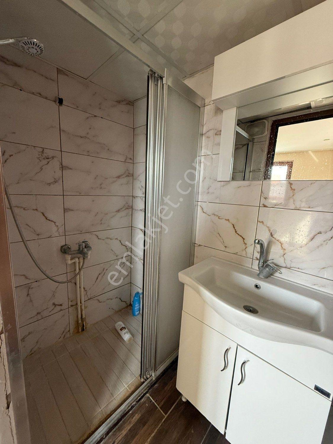 Remax Model Pelitlibağ Mahallesinde Satılık Tek Tapu Çift Daire - Görsel 32