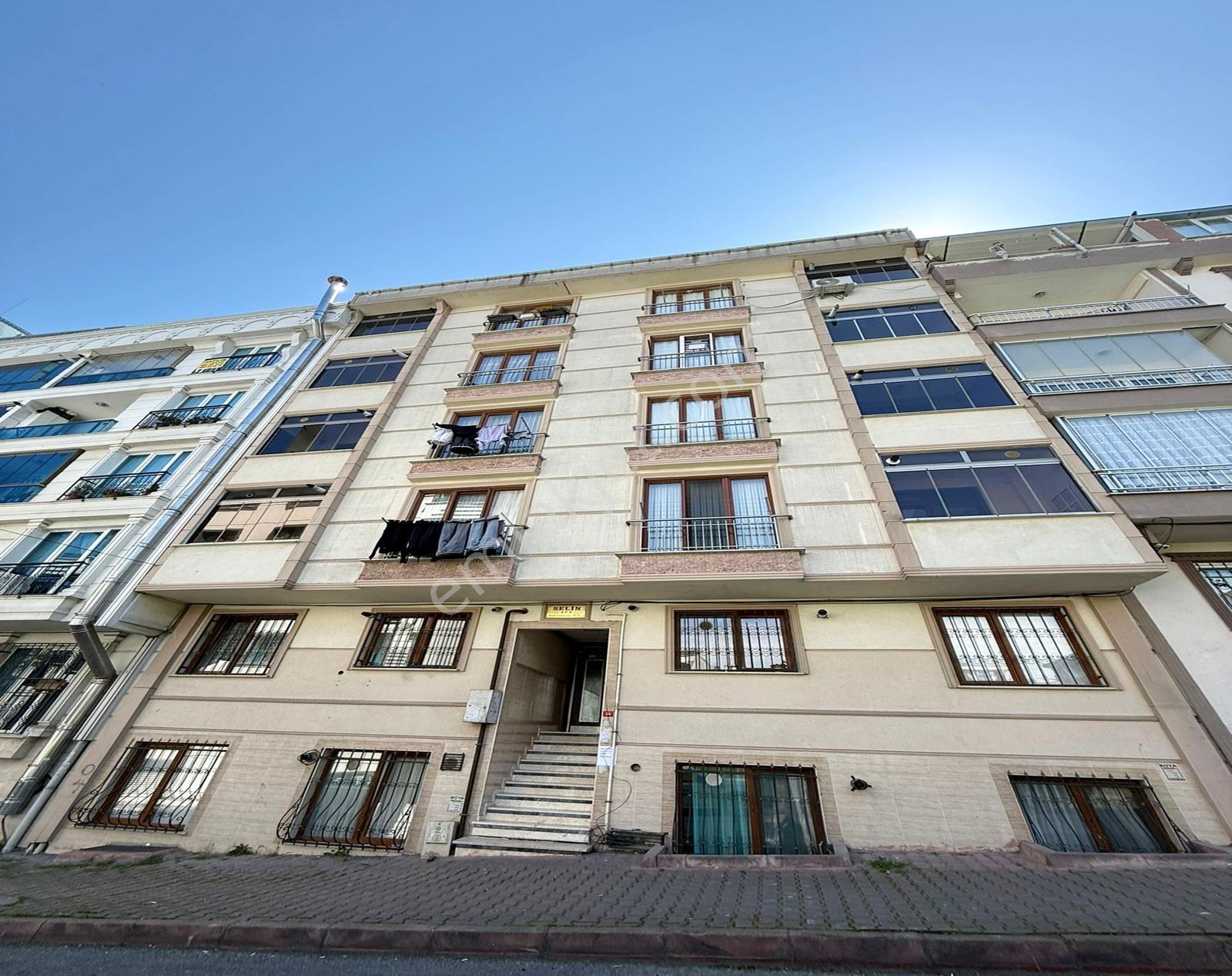 Metrobüse 5 Dk Yürüme 2+1 Arakat Katmülkiyetli Satılık Daire - Görsel 32