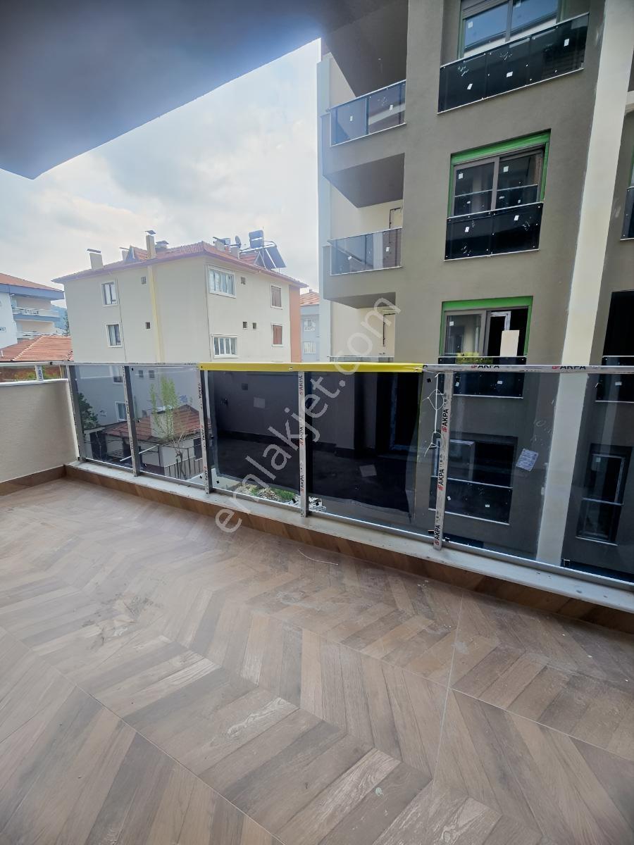 Lüks Site İçinde Tatil Modunda Yaşam Alanı - Görsel 17