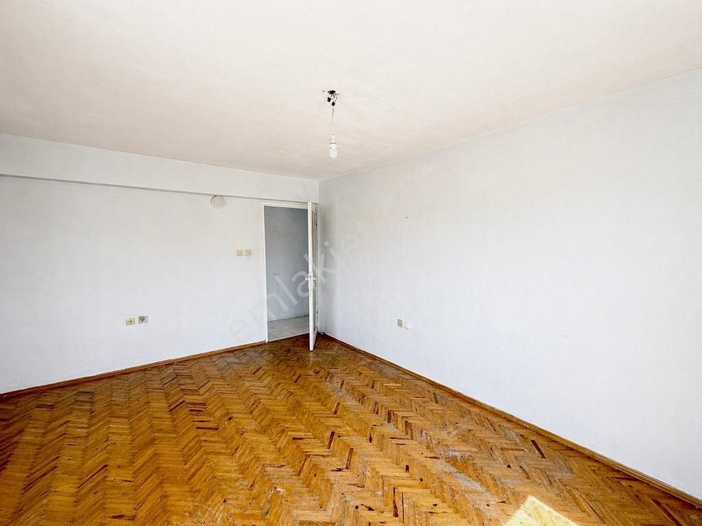 Buca Batı Girişinde I Site İçi,asansörlü,ferah Ve Aydınlık Daire - Görsel 2