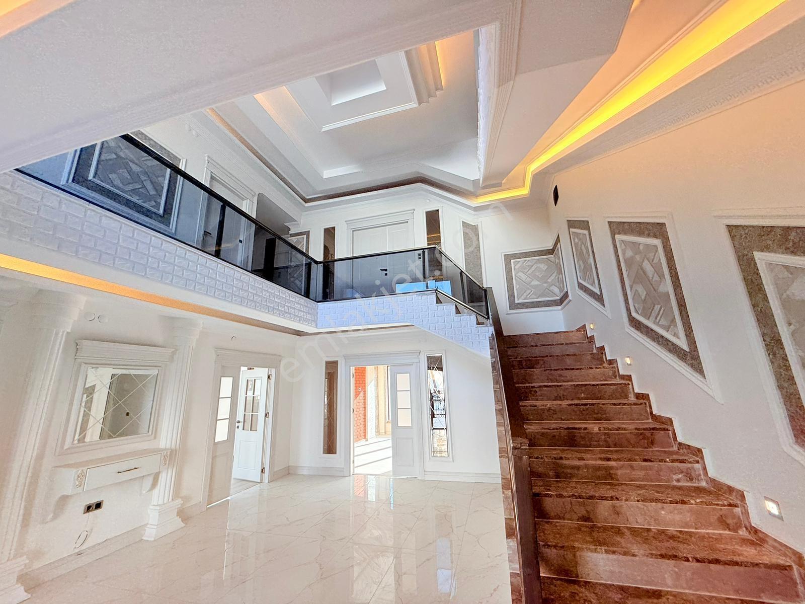 Beyazsaray Villalarında Ekstra Masraflı 7+1 Satılık Havuzluvilla - Görsel 19
