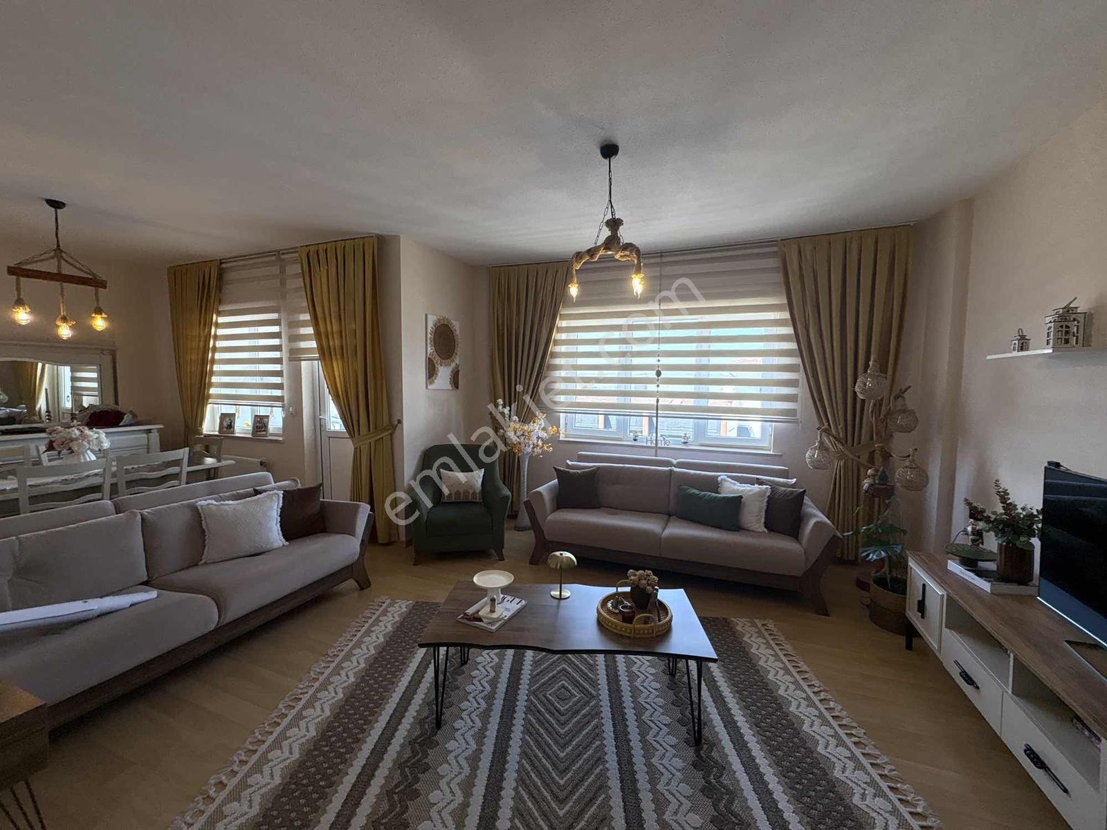 Veshta'dan Terzili Toki Konutlarında 125m2 3+1 Satılık Daire !
