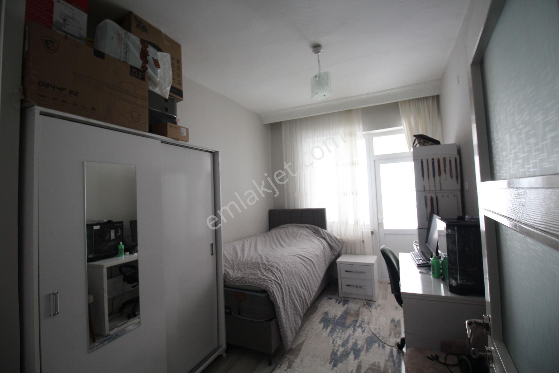 Aksaray Fatih Mahallesi Atasaray Cami Civarı 3+1 Satılık Bakımlı Daire - Görsel 17