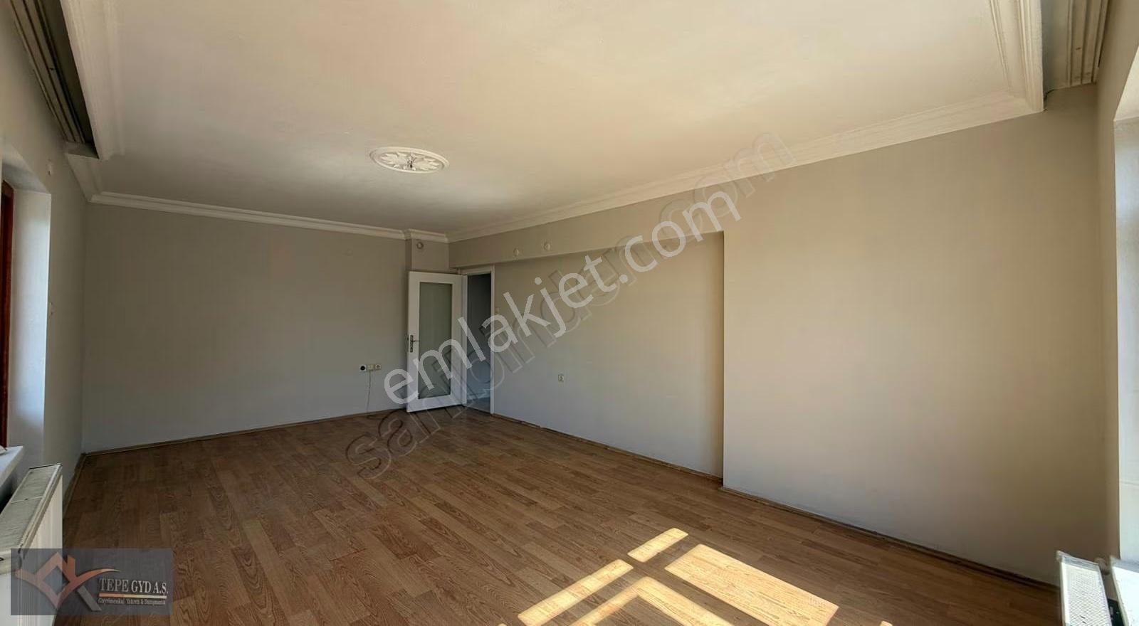 Tepe Gayrimenkulden Arakat 3+1 Geniş Güneydoğu Cephe - Görsel 11