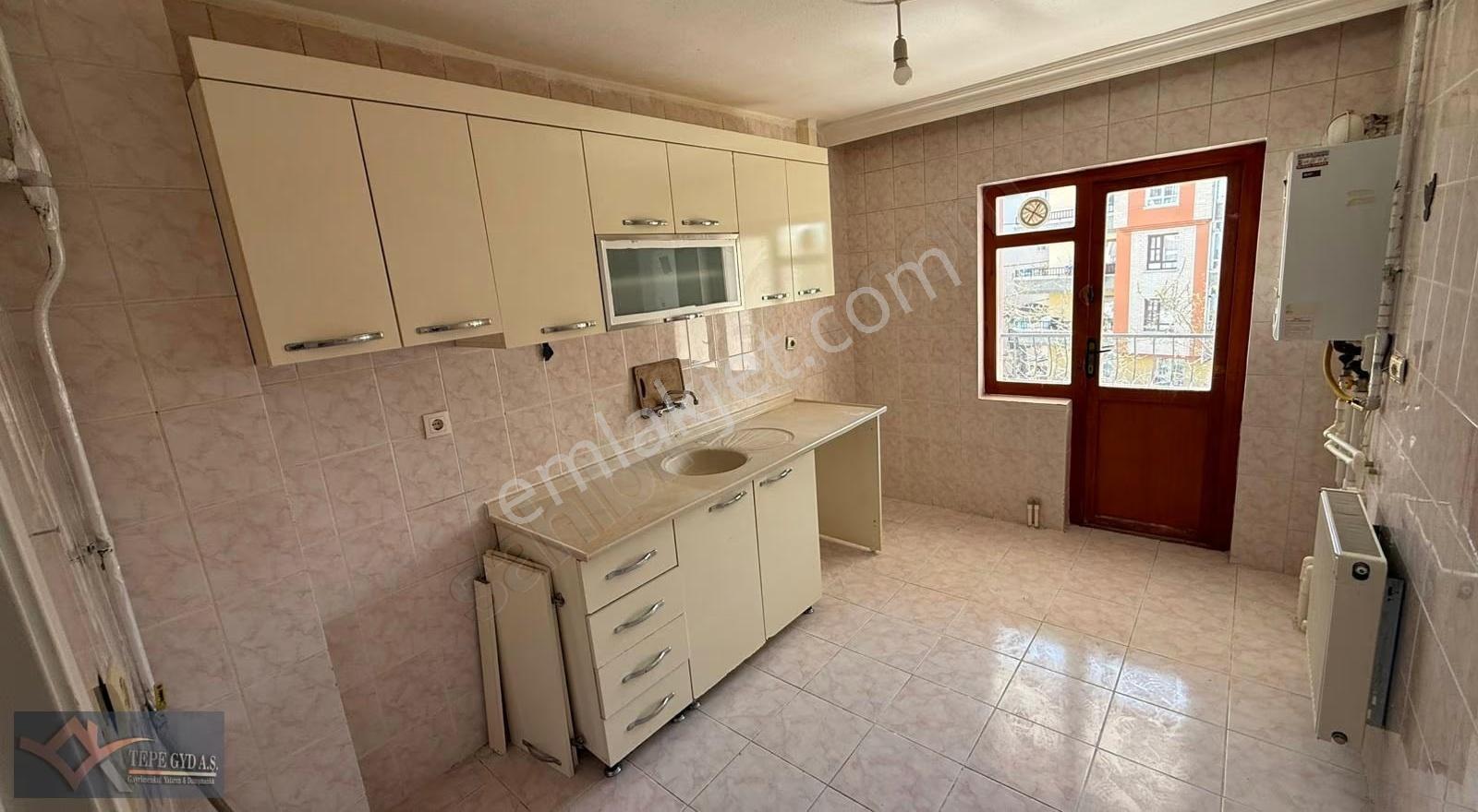 Tepe Gayrimenkulden Arakat 3+1 Geniş Güneydoğu Cephe - Görsel 27