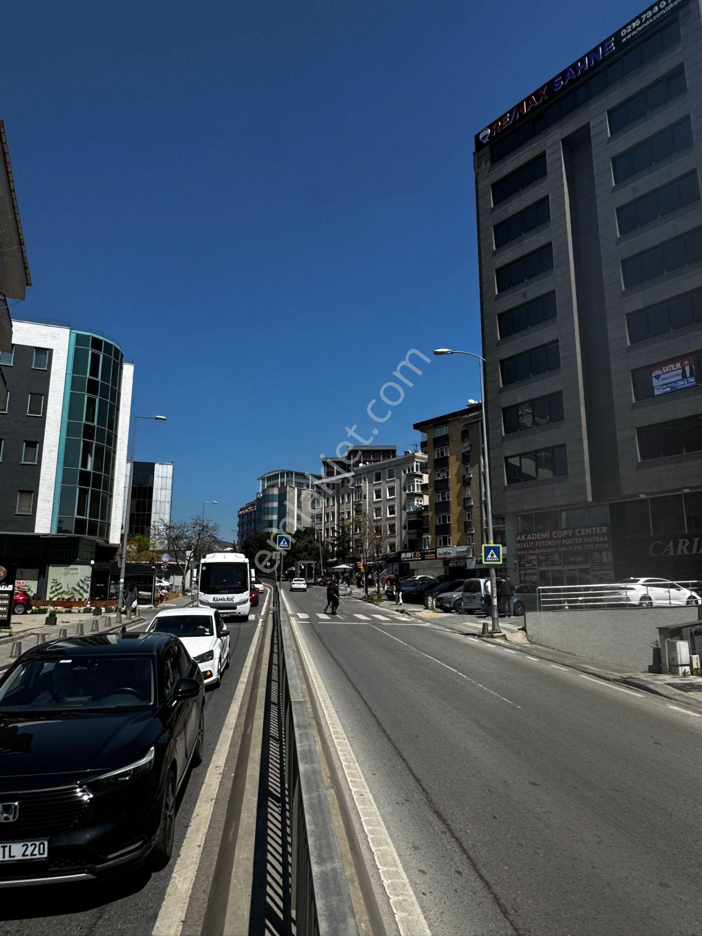 Maltepe Atatürk Cd Üzeri Prestijli Plaza Katı 300 M2 ! - Görsel 4