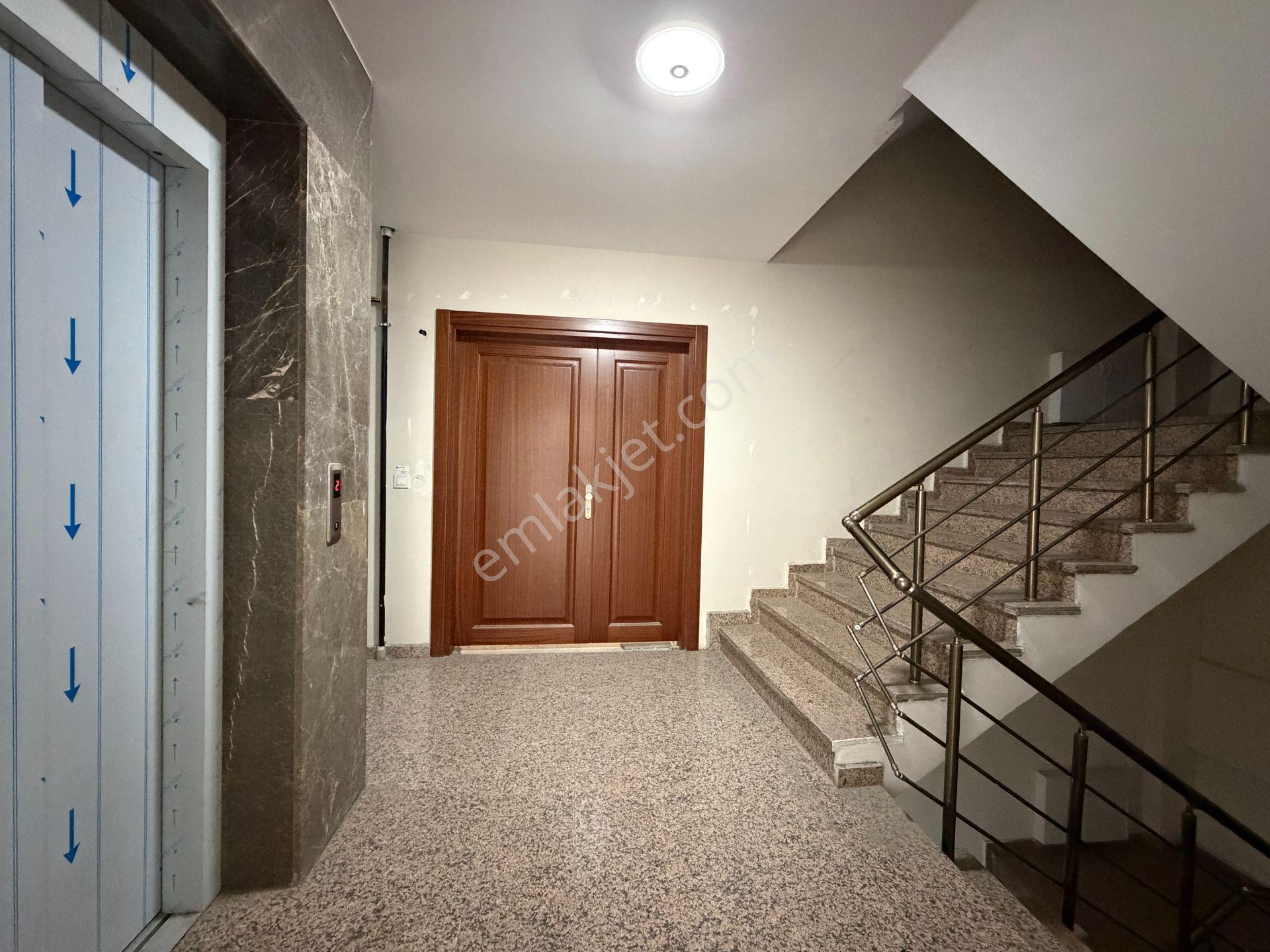 Maltepe Atatürk Cd Üzeri Prestijli Plaza Katı 300 M2 ! - Görsel 17