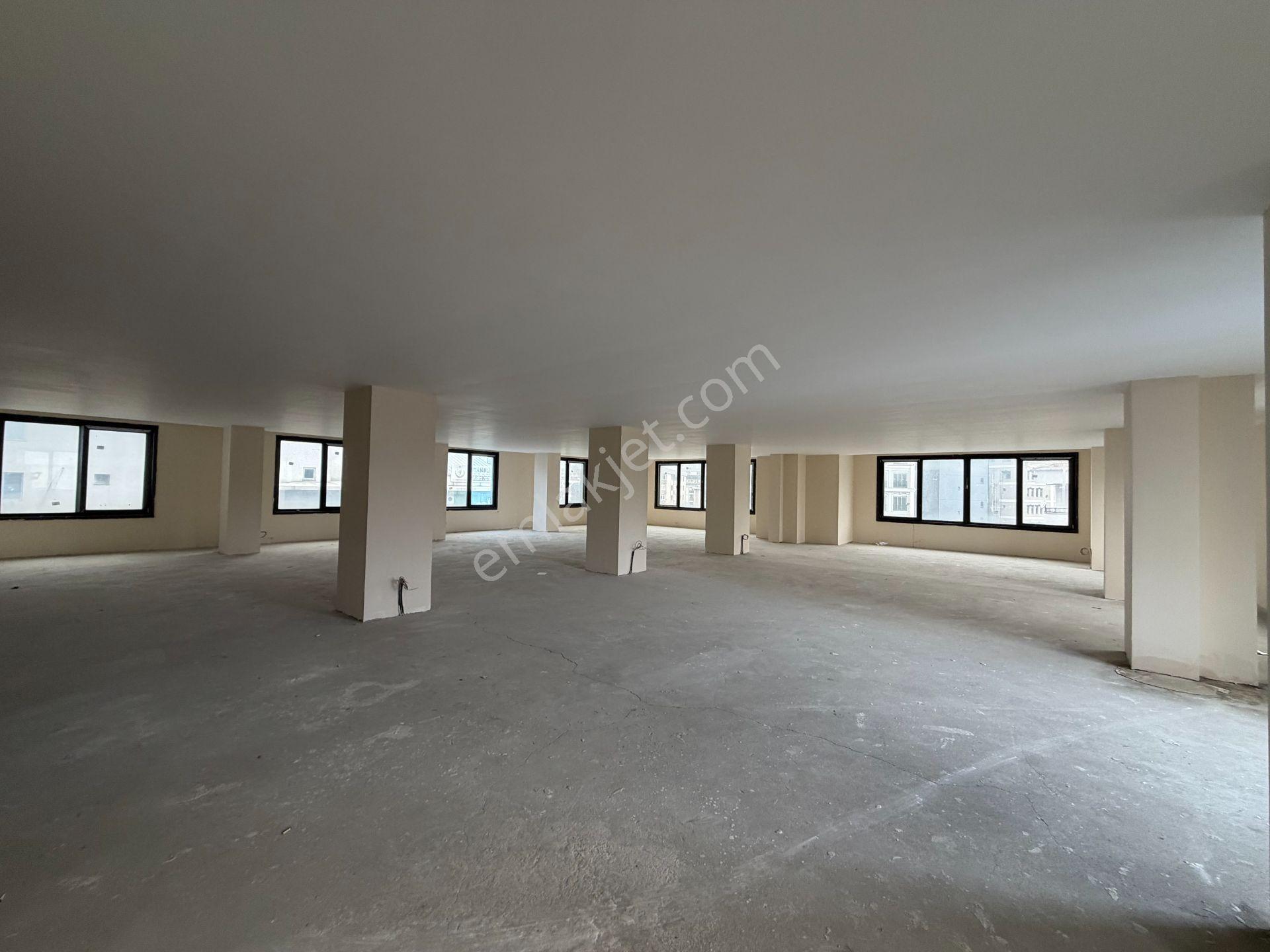 Bağlarbaşı Mh Atatürk Cad.üzeri Prestijli Plaza Katı 300 M2 ! - Görsel 9