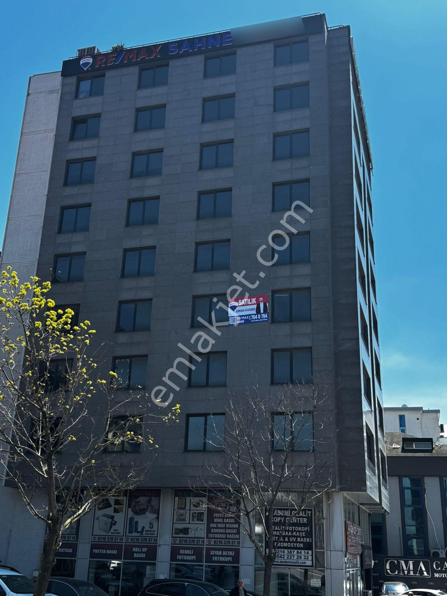 Bağlarbaşı Mh Atatürk Cad.üzeri Prestijli Plaza Katı 300 M2 ! - Görsel 4