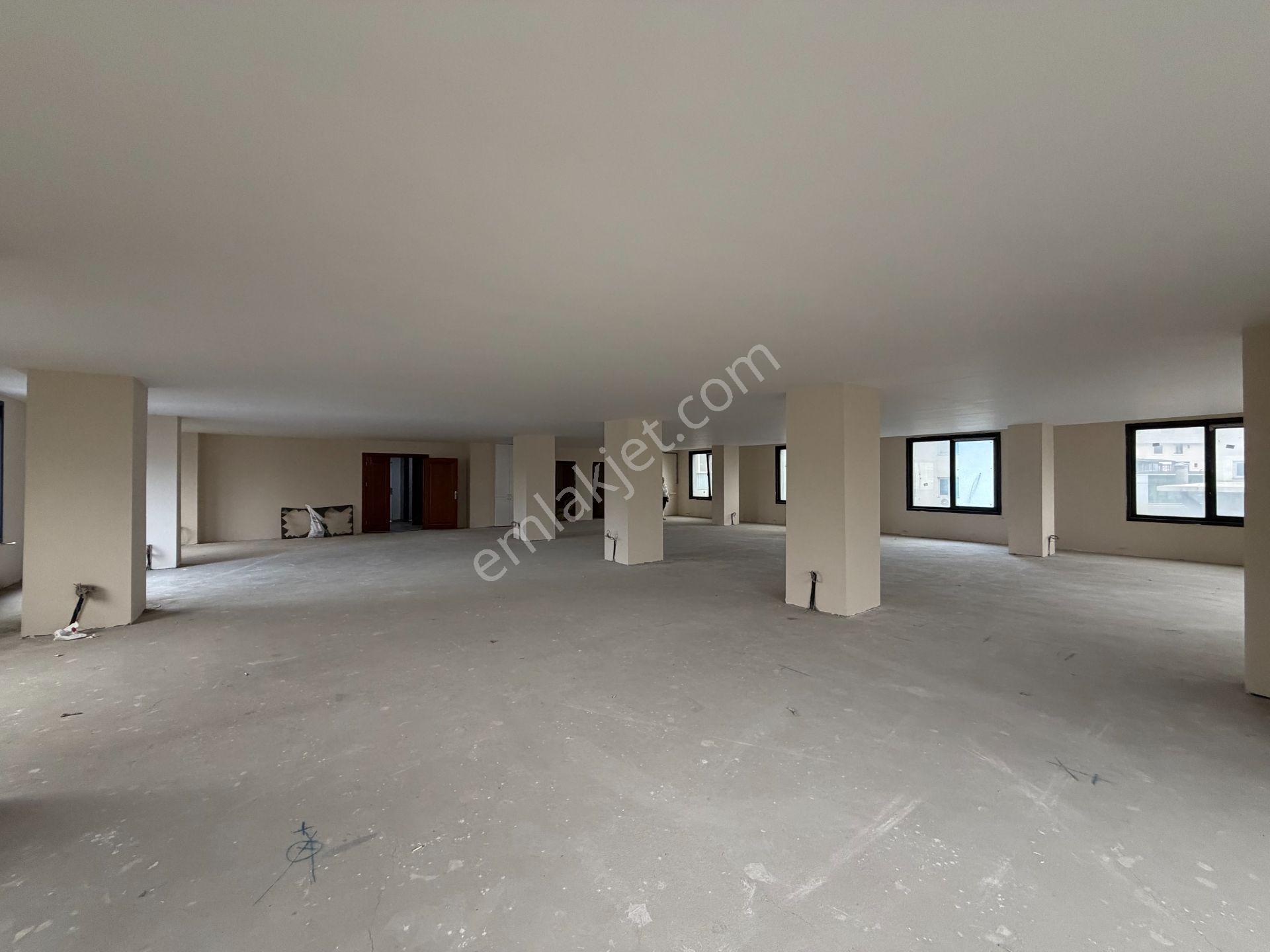 Bağlarbaşı Mh Atatürk Cad.üzeri Prestijli Plaza Katı 300 M2 ! - Görsel 14
