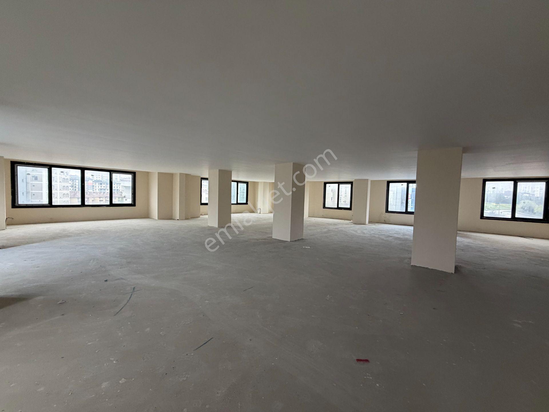 Bağlarbaşı Mh Atatürk Cad.üzeri Prestijli Plaza Katı 300 M2 ! - Görsel 5