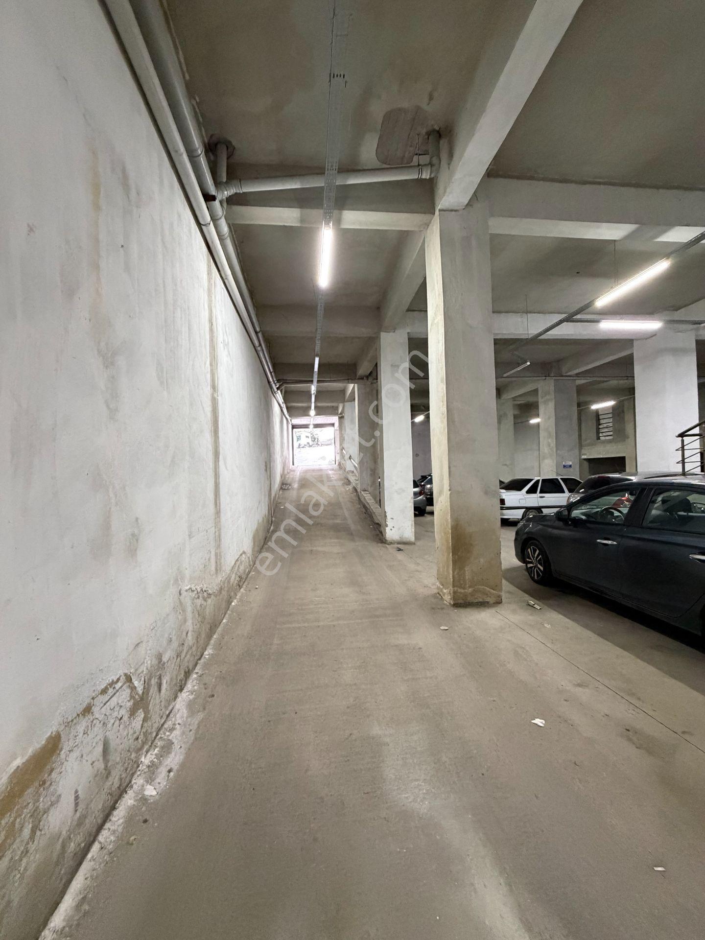 Bağlarbaşı Mh Atatürk Cad.üzeri Prestijli Plaza Katı 300 M2 ! - Görsel 23