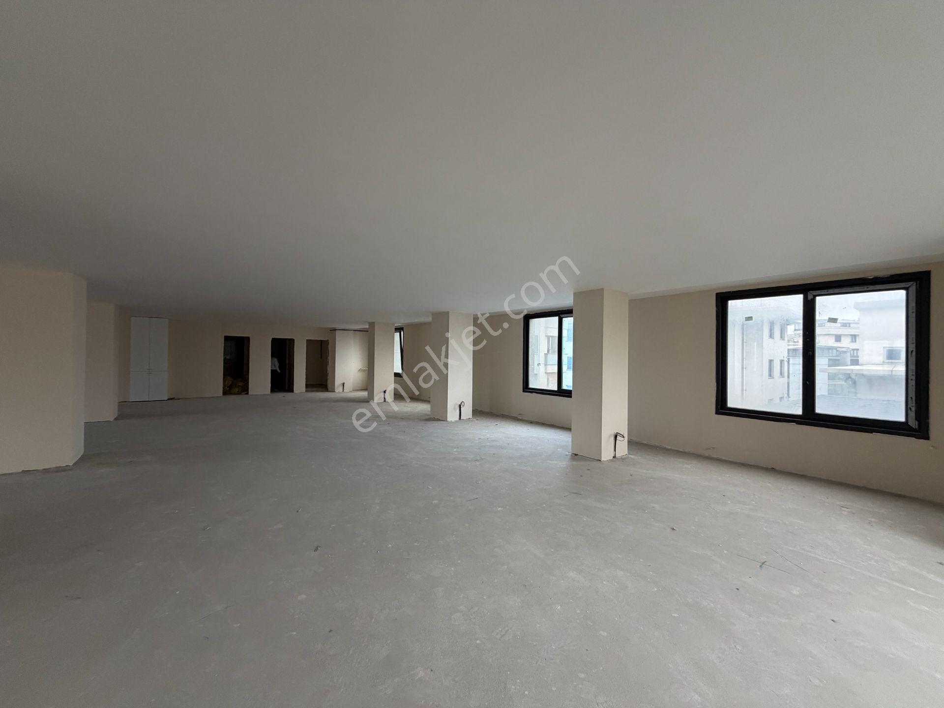 Bağlarbaşı Mh Atatürk Cad.üzeri Prestijli Plaza Katı 300 M2 ! - Görsel 7