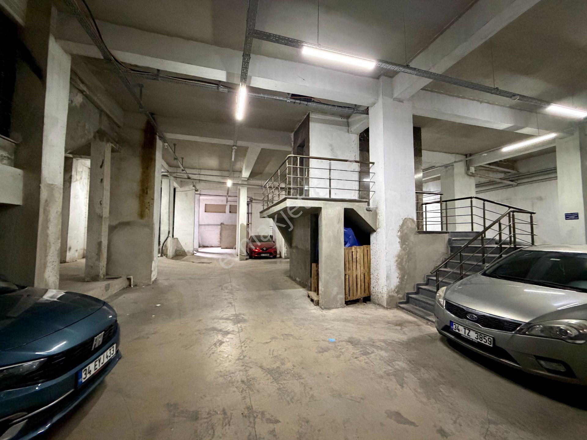 Bağlarbaşı Mh Atatürk Cad.üzeri Prestijli Plaza Katı 300 M2 ! - Görsel 25