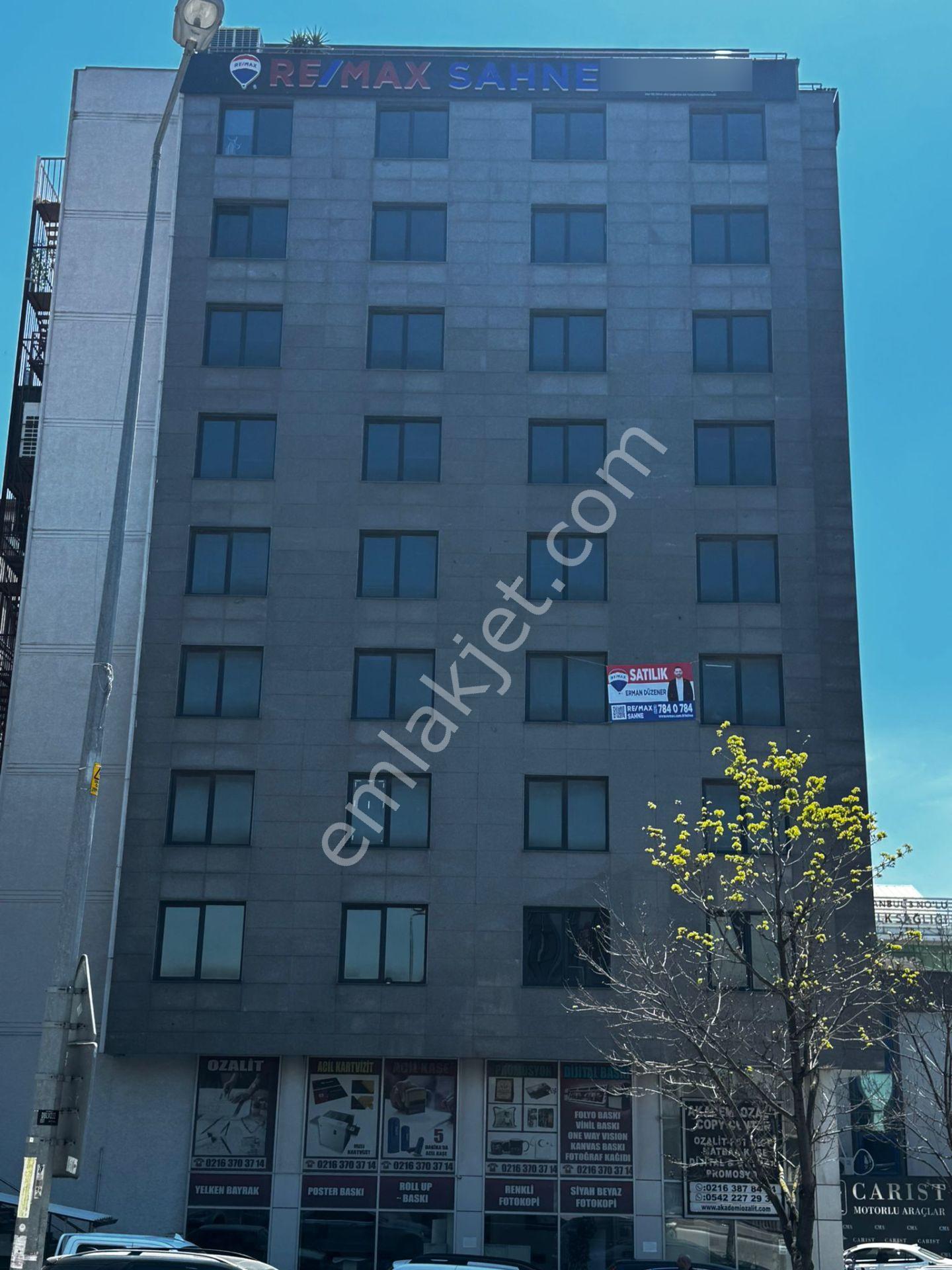 Bağlarbaşı Mh Atatürk Cad.üzeri Prestijli Plaza Katı 300 M2 ! - Görsel 3