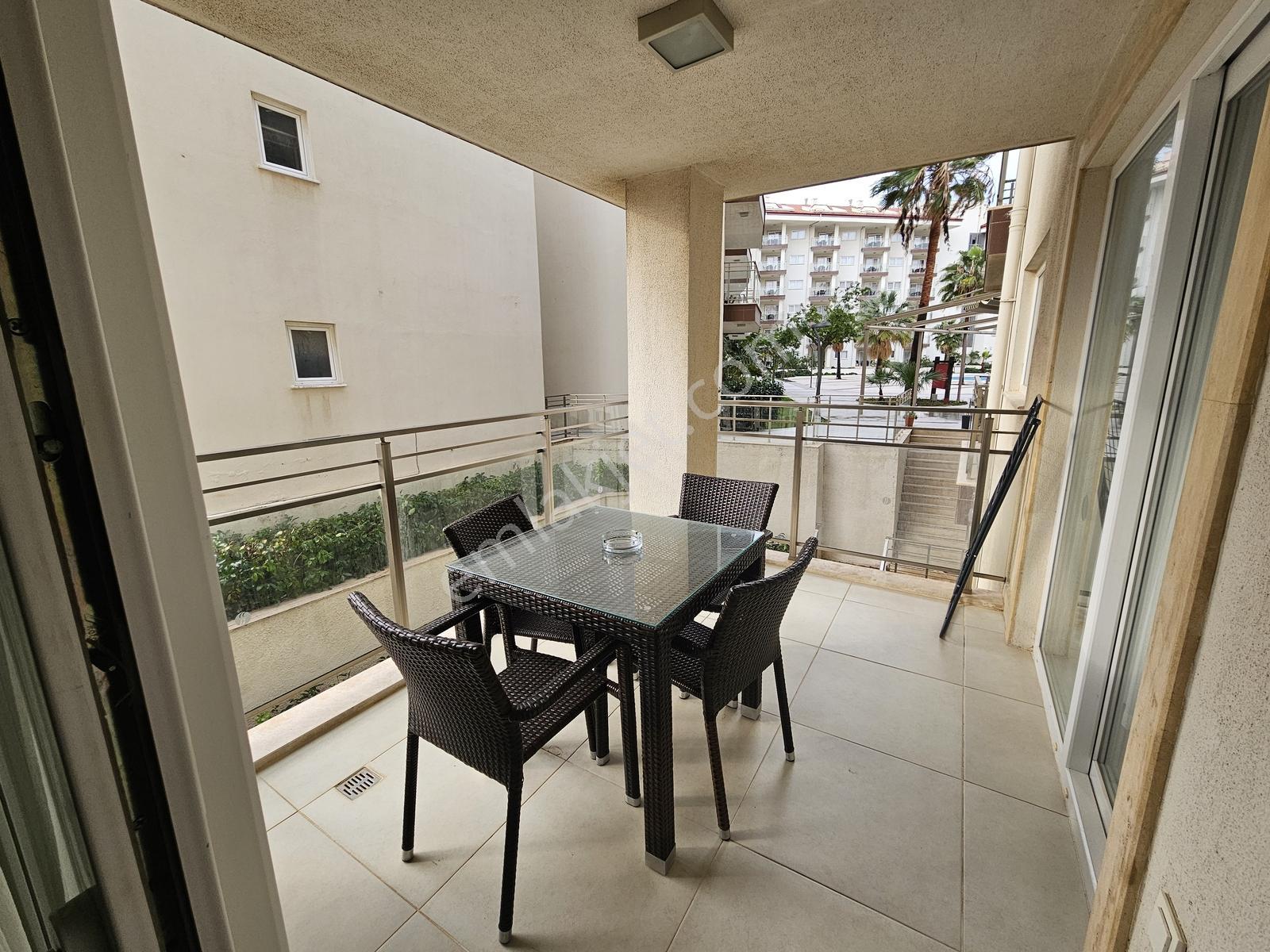 Kuşadası Ramada Suıtes'te Satılık Eşyalı 1+1 Daire - Görsel 8