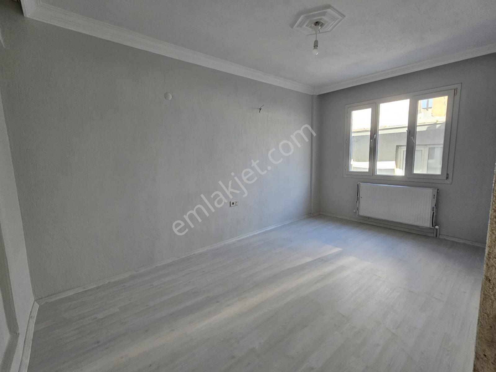 Buca Yeşilbağlar Mah Satılık 100m2 2+1 3 Kat Kullanışlı Daire - Görsel 10