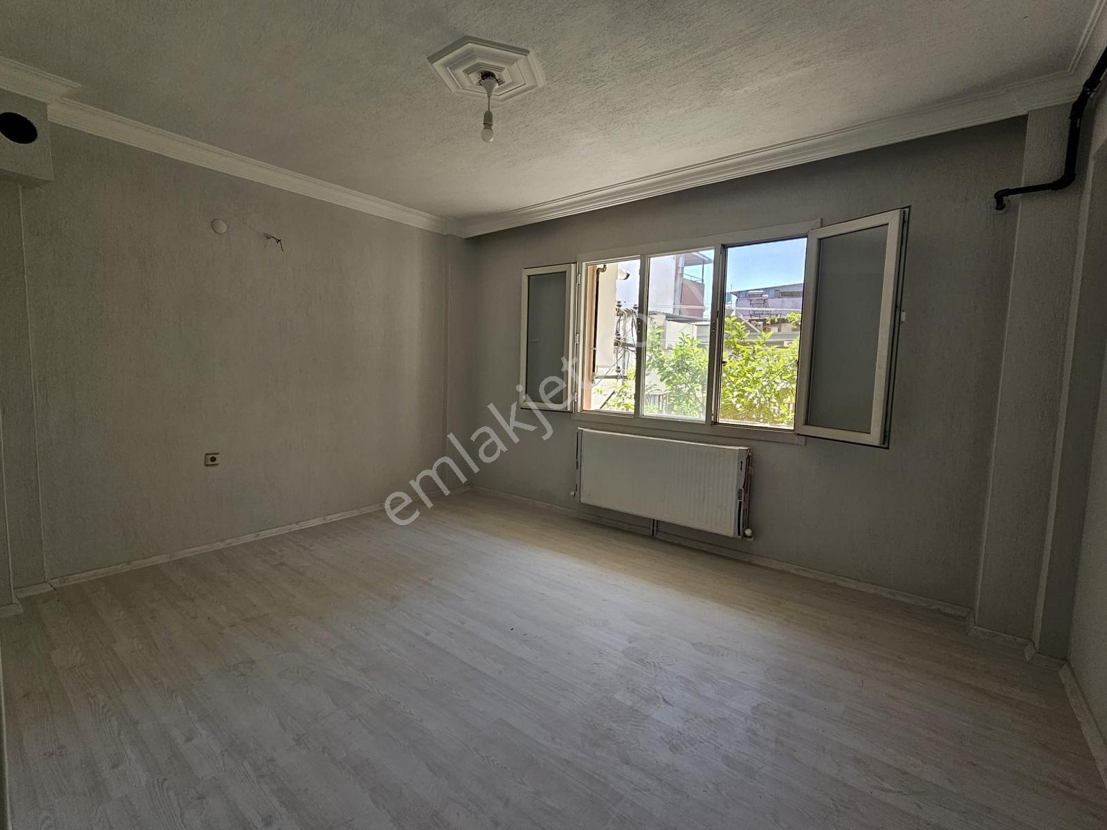 Buca Yeşilbağlar Mah Satılık 100m2 2+1 3 Kat Kullanışlı Daire - Görsel 15