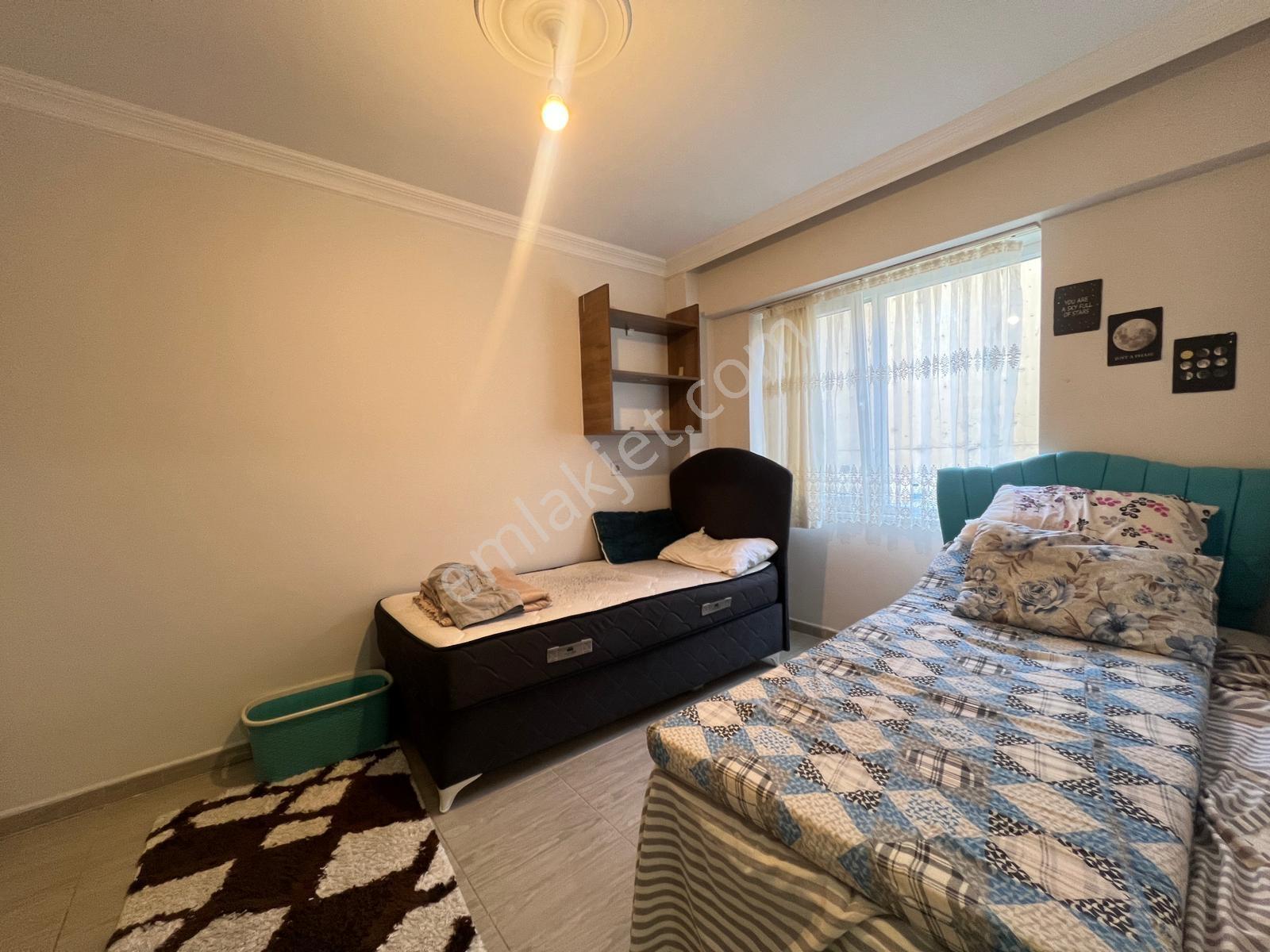 Kemalpaşa Kampüs Yanı Ve Site İçi Kiralık Eşyalı 1+1 Daire ! - Görsel 3
