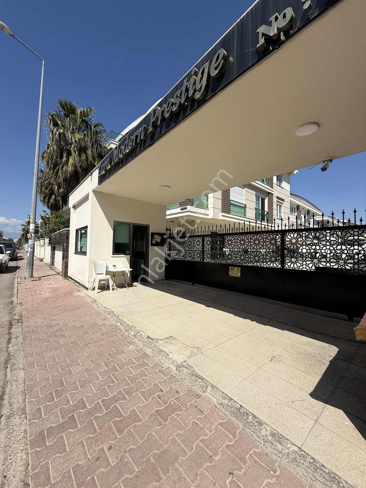 Güzeloba Tahtakale Karşısı Ayrı Mutfaklı K.otoparklı Ara Kat 2+1 - Görsel 19