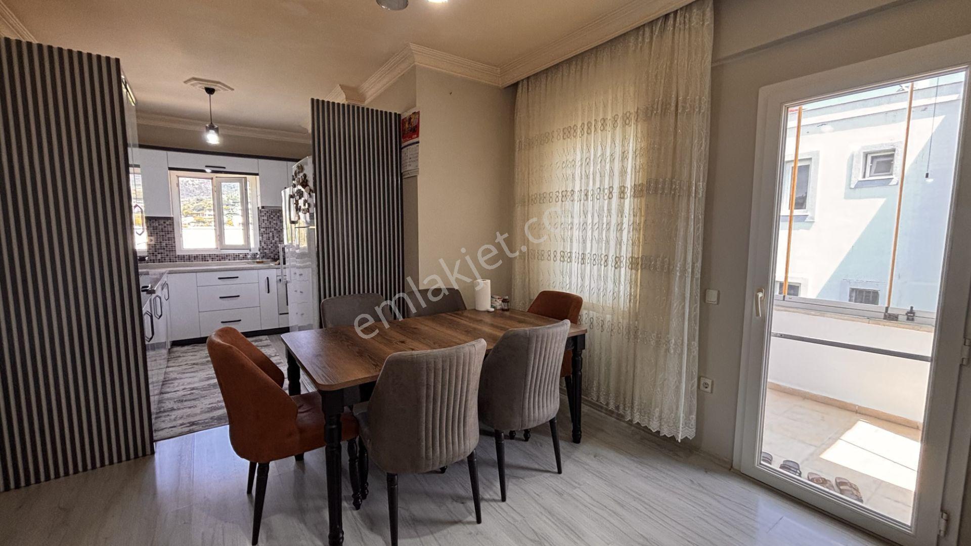 Konacık Ali Yaman Sitesi'nde Havuz Manzaralı 2+1 Üst Kat Daire - Görsel 10
