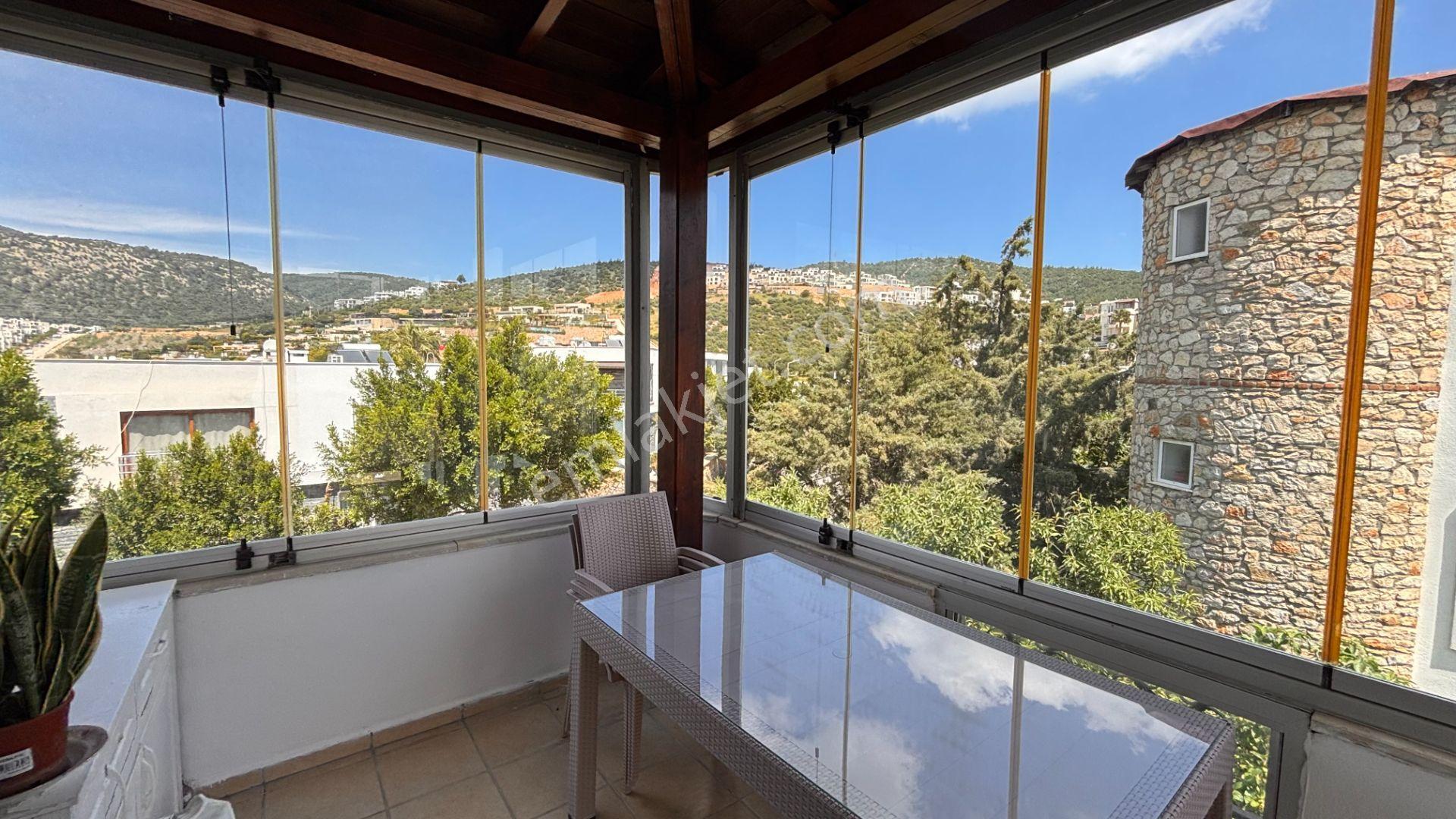Konacık Ali Yaman Sitesi'nde Havuz Manzaralı 2+1 Üst Kat Daire - Görsel 14
