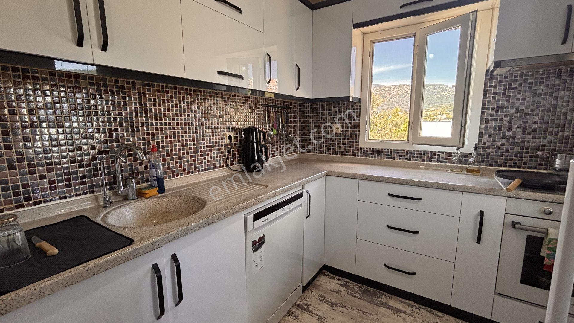 Konacık Ali Yaman Sitesi'nde Havuz Manzaralı 2+1 Üst Kat Daire - Görsel 5