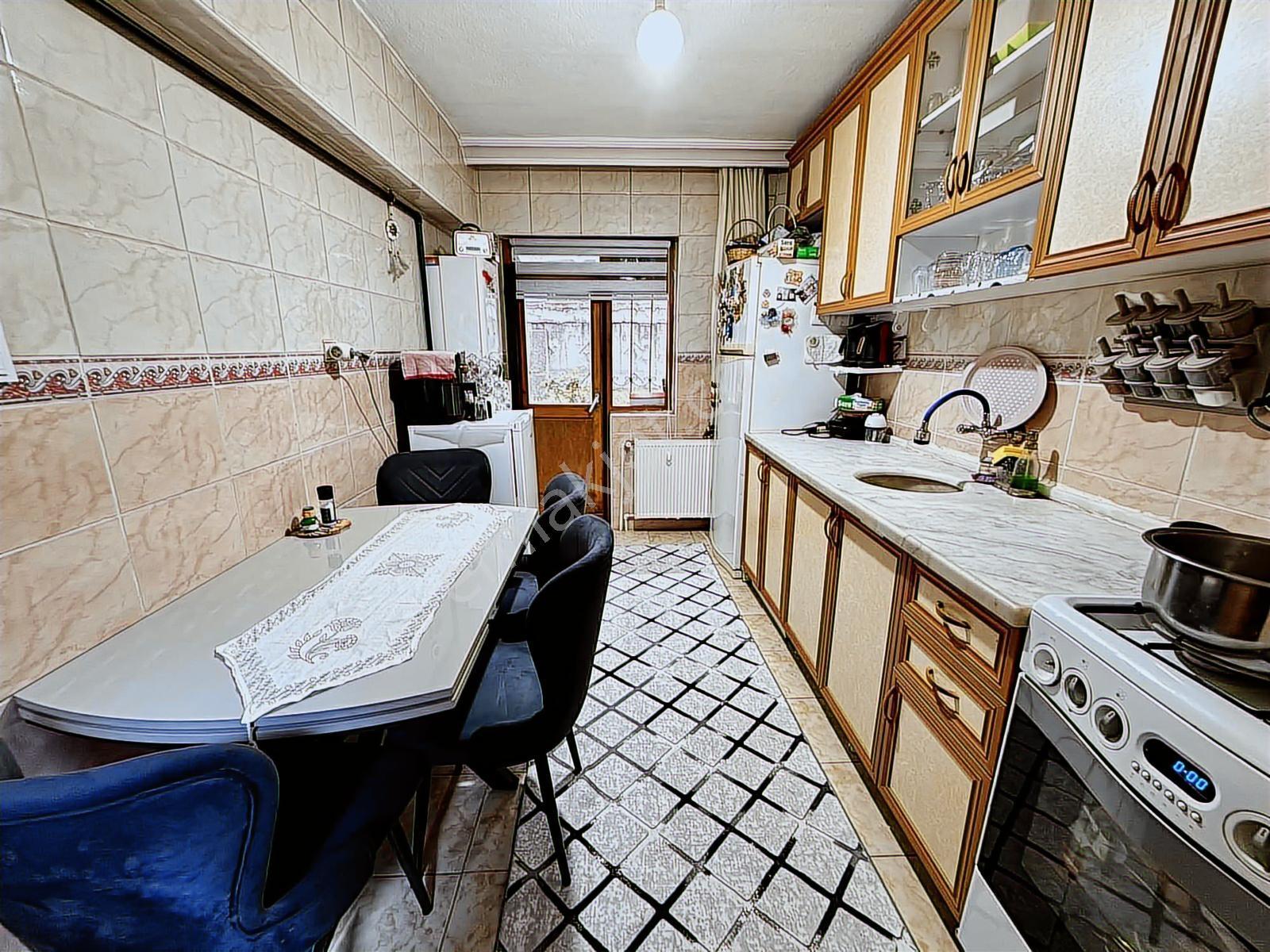 İstasyon Caddesi Cepheleri Açık Geniş Oturm Masrafsız 3+1 Daire - Görsel 6