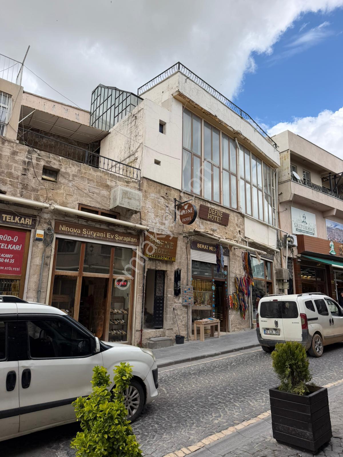 Umut Emlak'tan 1.cadde Üzeri Satılık 5 Odalı Tarihi Konak(otel) - Görsel 2