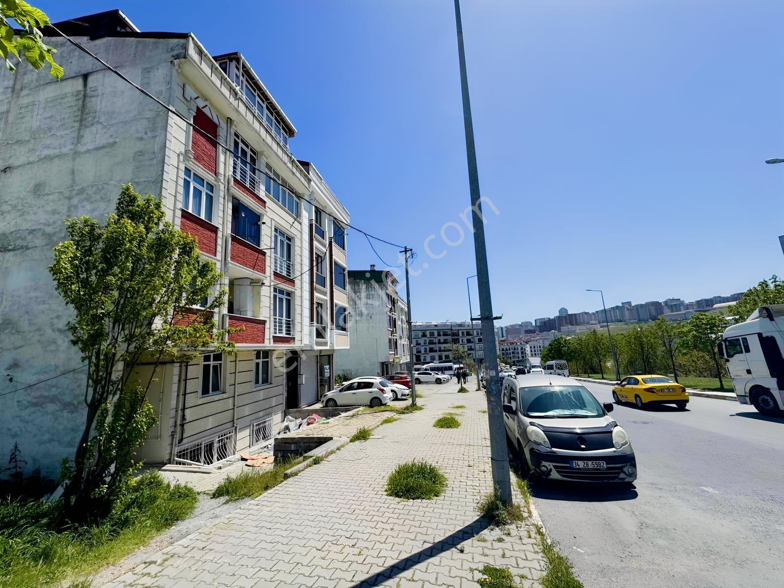 Kuruçeşme Cadde Üzerinde Satılık 2+1 Daire