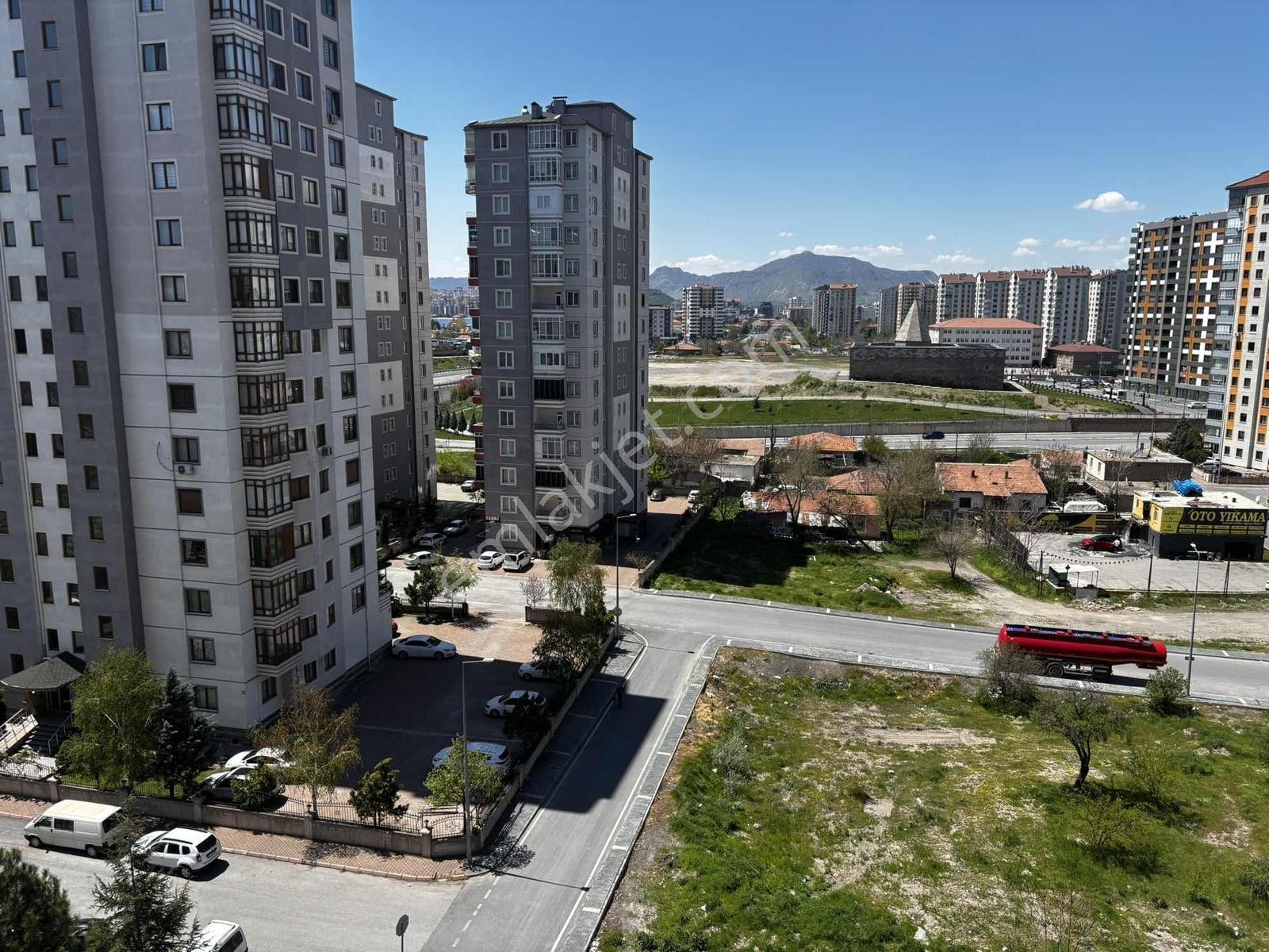 Köşk Mahallesinde Harika Konuma Sahip Kombili 3+1 Daire - Görsel 11